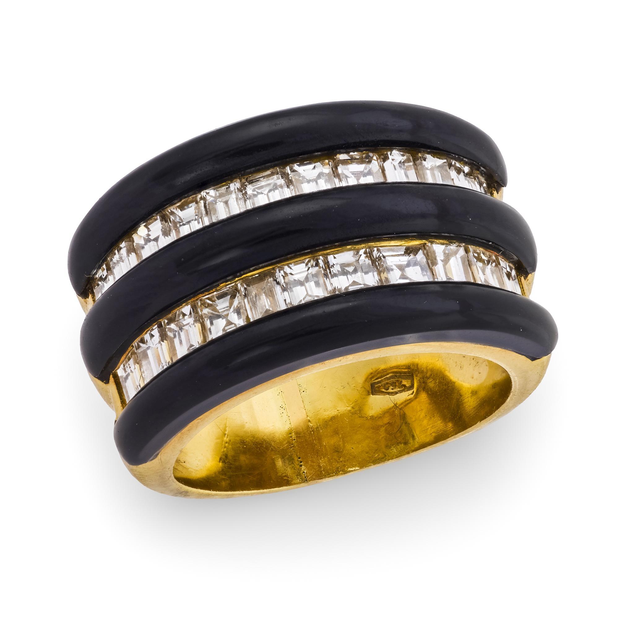 Bague de cocktail vintage en or jaune 18k avec diamant et onyx
