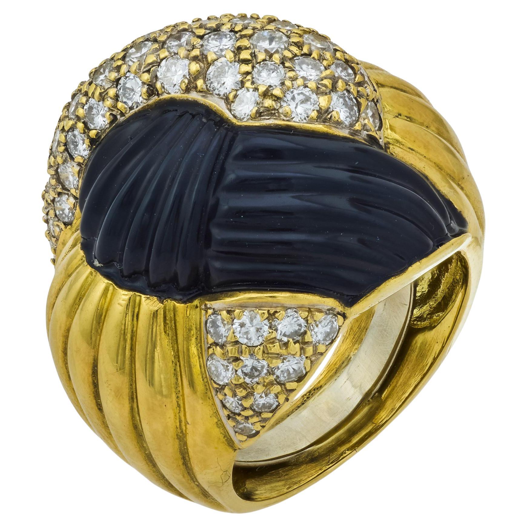 Anello cocktail vintage con diamante e onice in oro giallo 18 carati