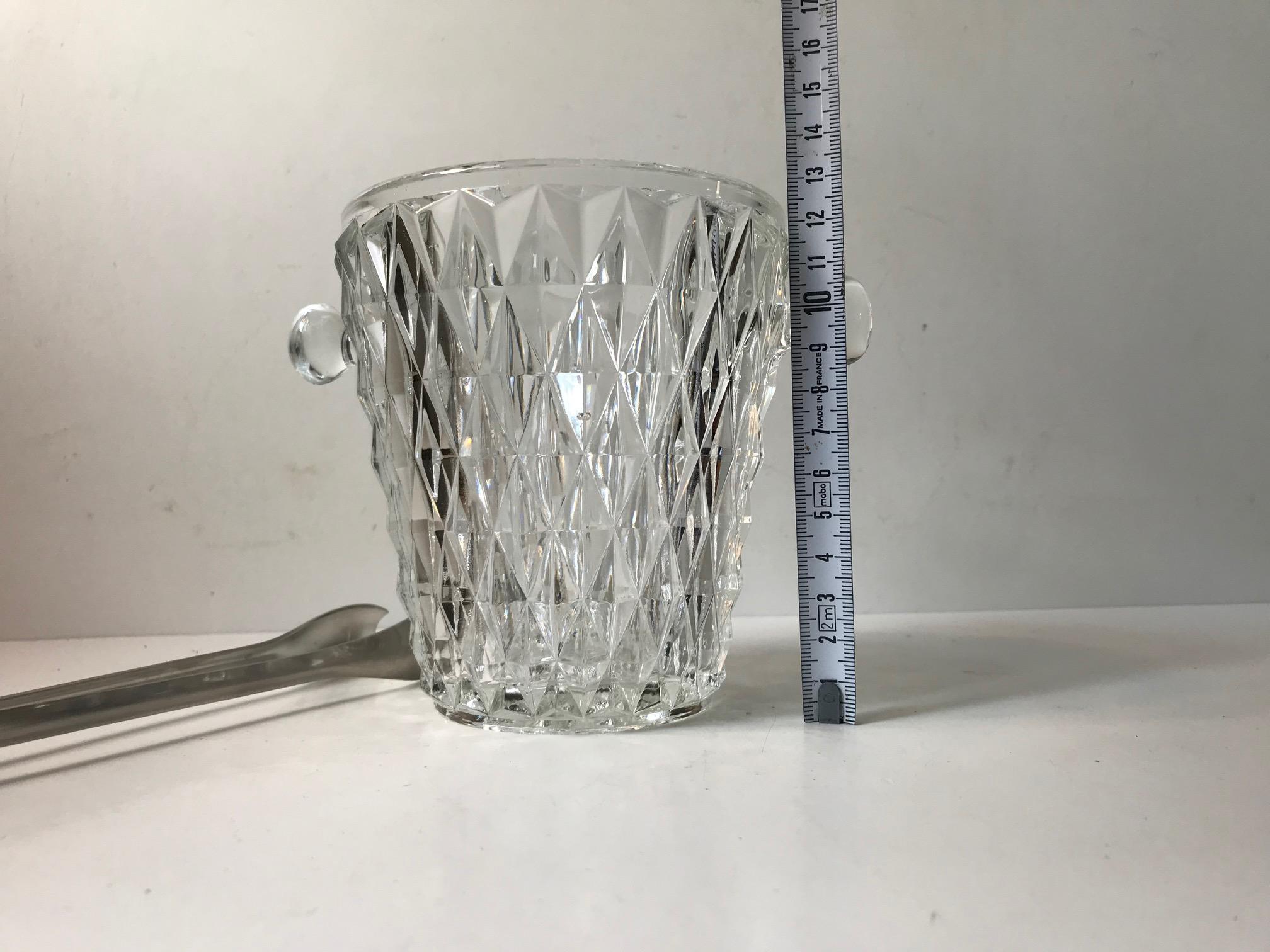 Vintage Diamond Patterned Glass Ice Bucket and Teak Tong, Denmark, 1960s In Good Condition For Sale In Esbjerg, DK