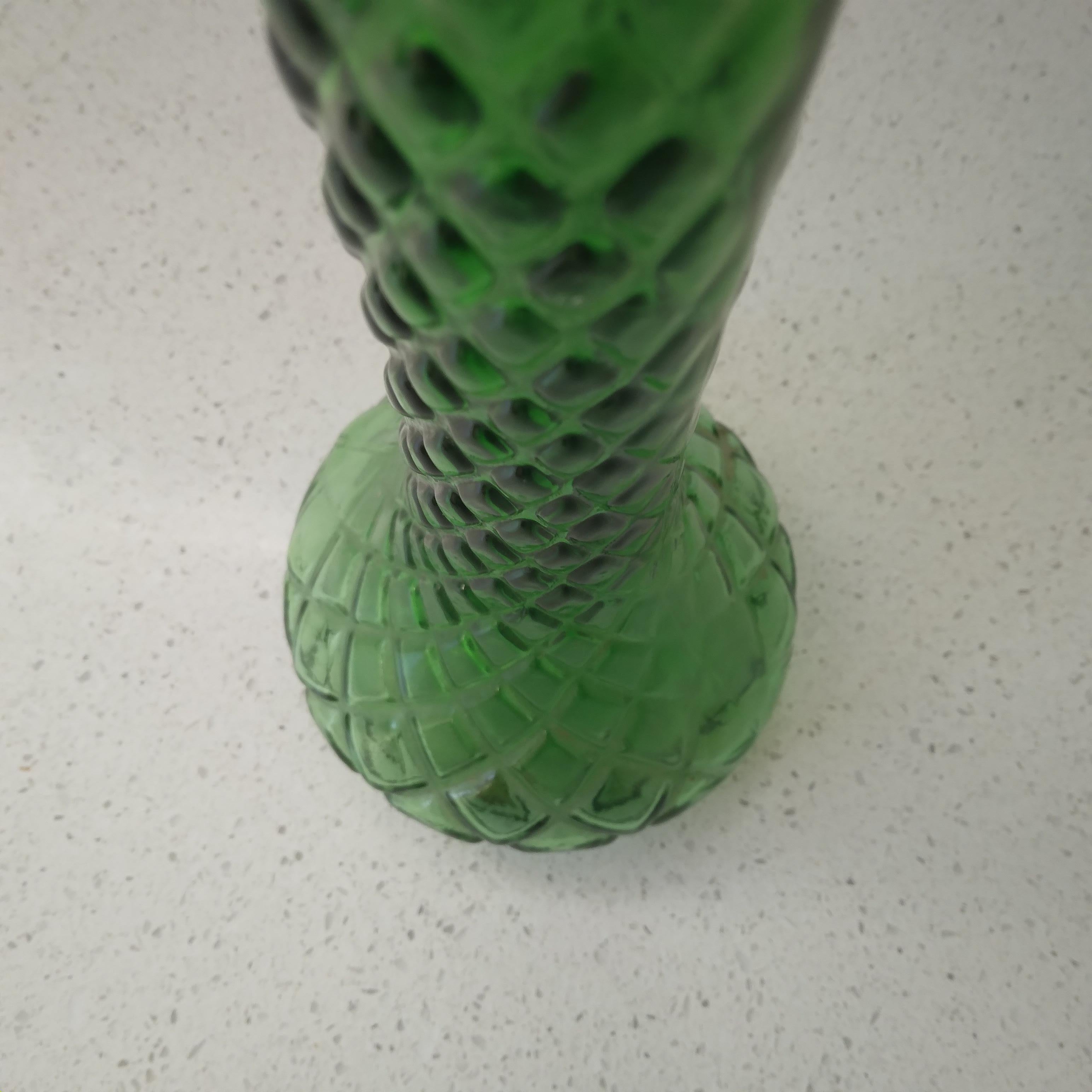 Mid-Century Modern Vintage Diamond Patterned Green Glass Bud Vase For Sale