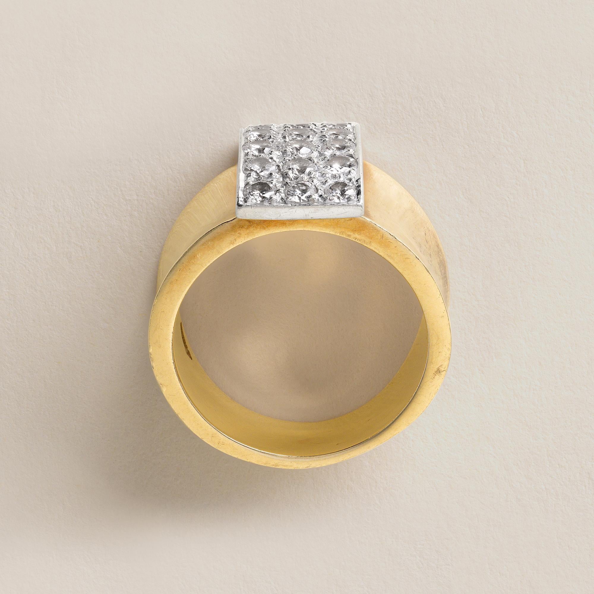 Vintage Diamond Pave Wide Band Modernist Cocktail Ring 14K Zwei-Ton-Gold (Moderne) im Angebot