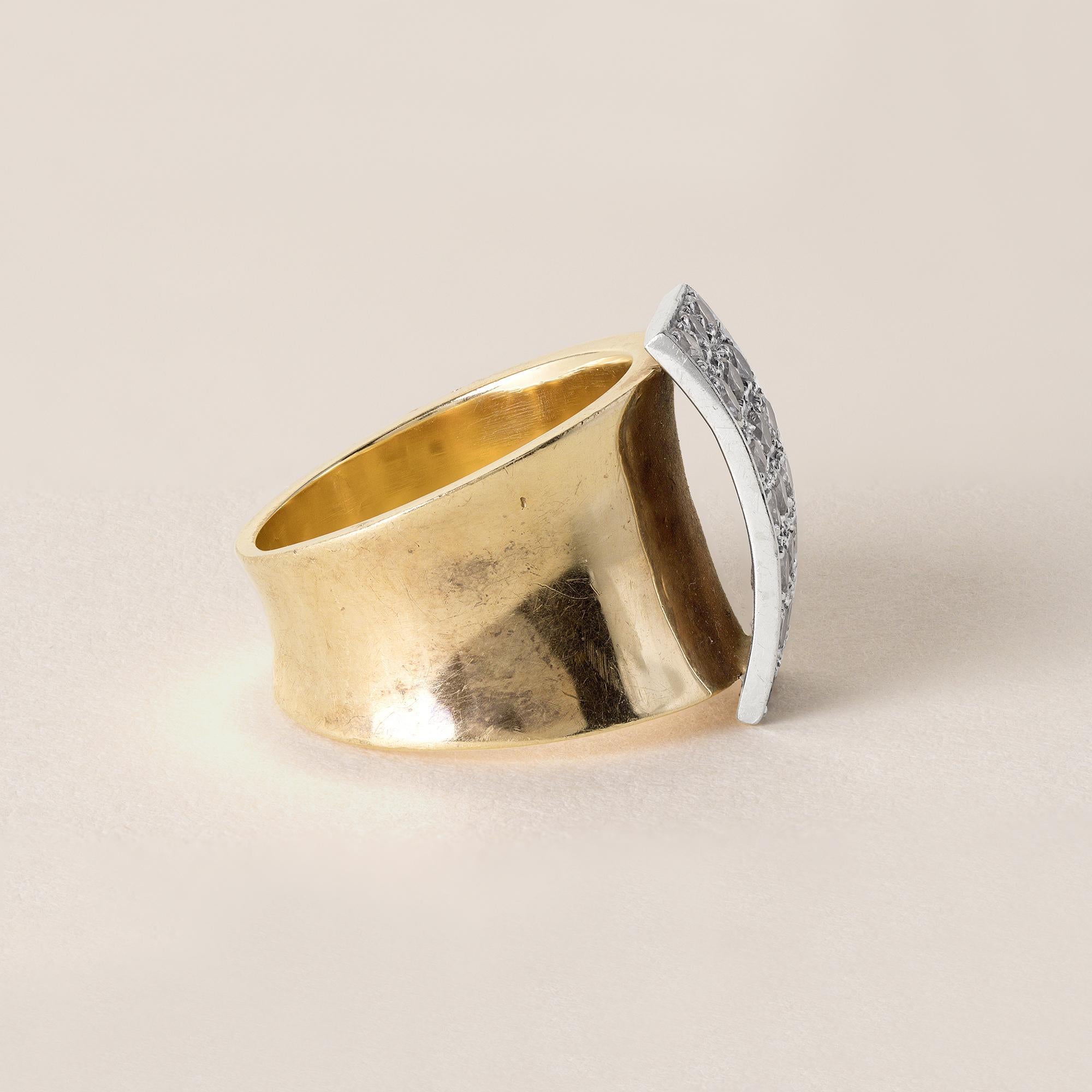 Vintage Diamond Pave Wide Band Modernist Cocktail Ring 14K Zwei-Ton-Gold im Zustand „Gut“ im Angebot in Los Angeles, CA