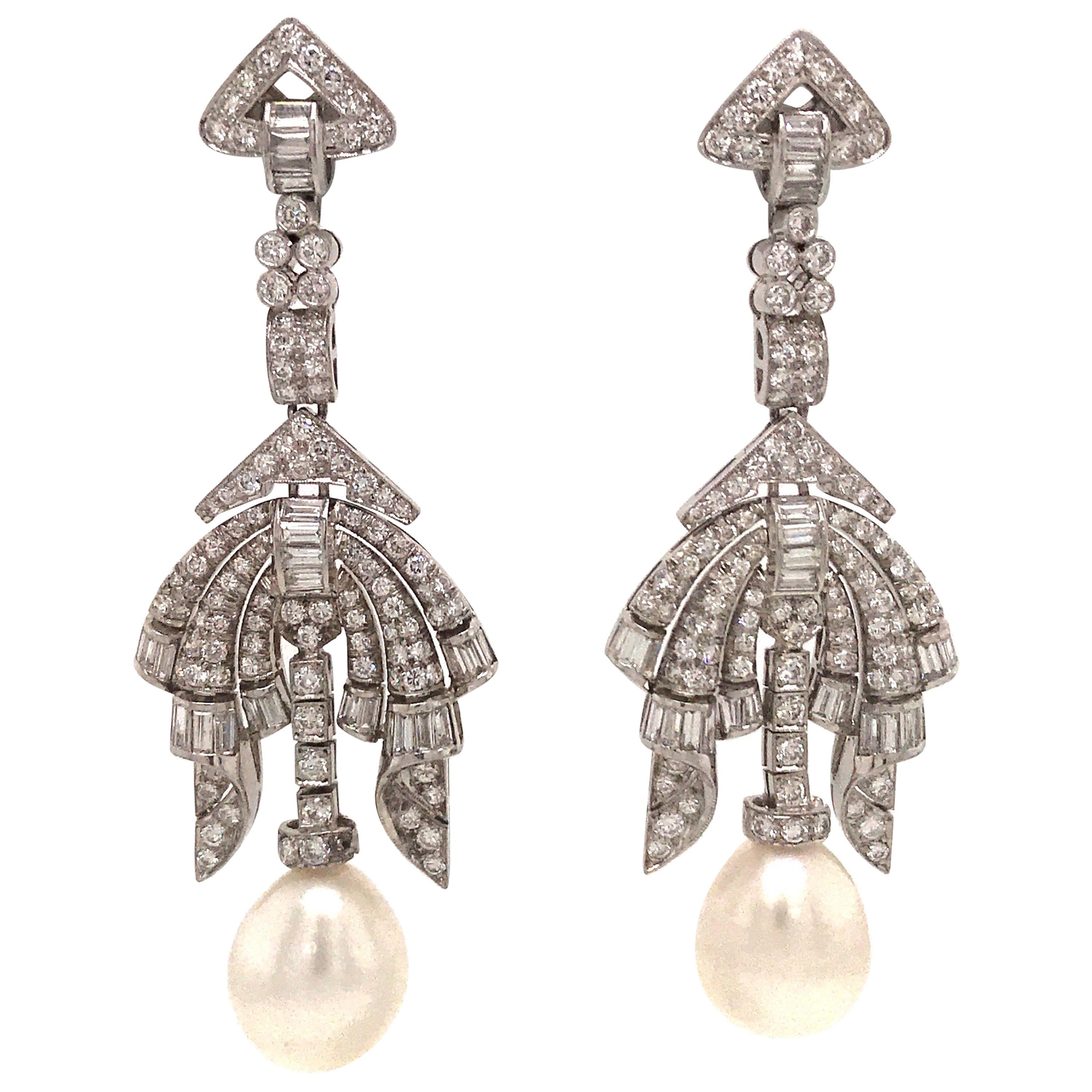 Boucles d'oreilles pendantes vintage en or blanc 18 carats avec perles et diamants de 4,50 carats