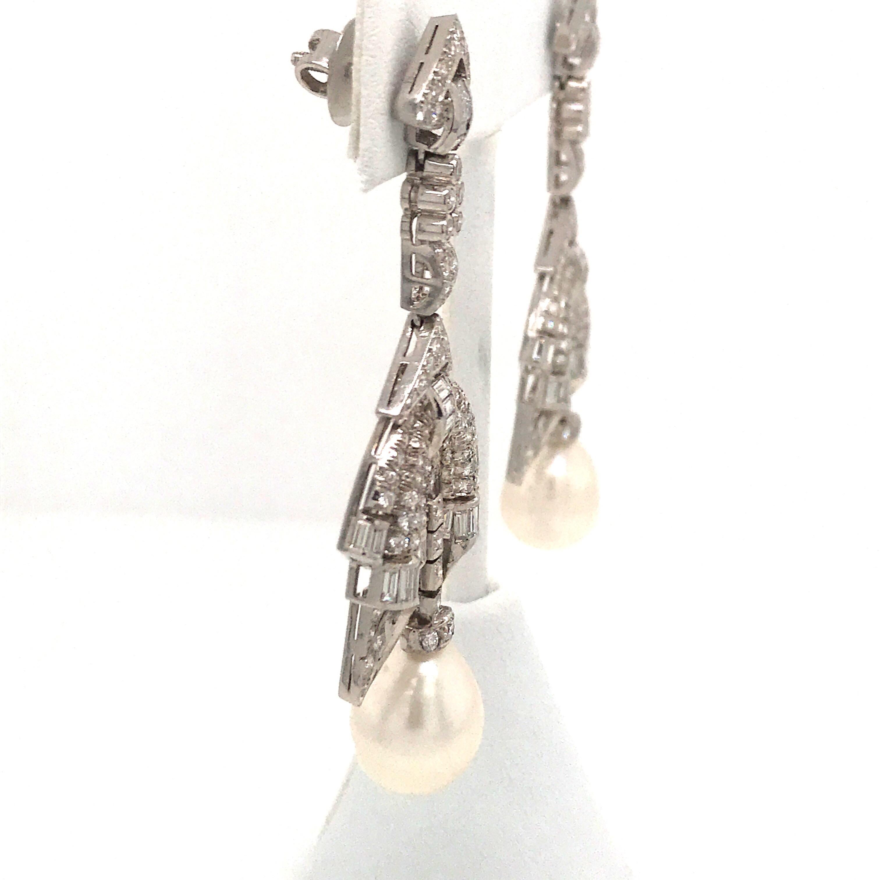 Vintage Diamond Pearl Drop Earrings 4.50 Carats 18 Karat White Gold For Sale 1