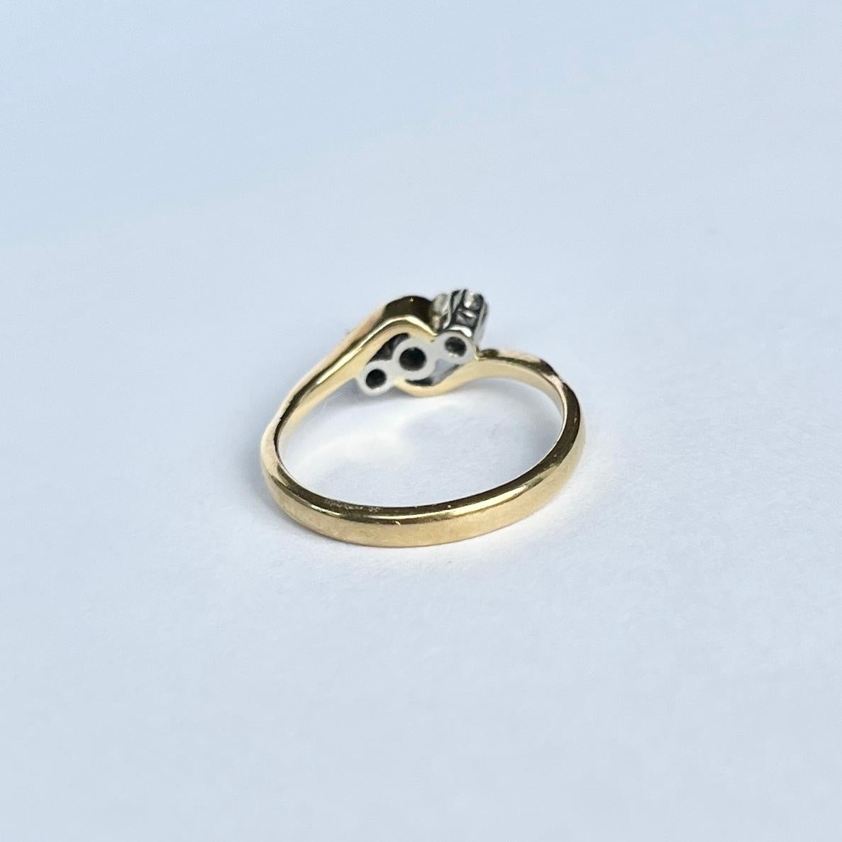 Women's or Men's Vintage Diamond Platinum 18 Carat Gold Three-Stone Ring For Sale