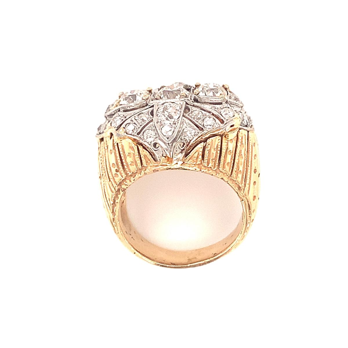 Women's Vintage Diamond Platinum and 18K Yellow Gold Ring, circa 1960s For Sale