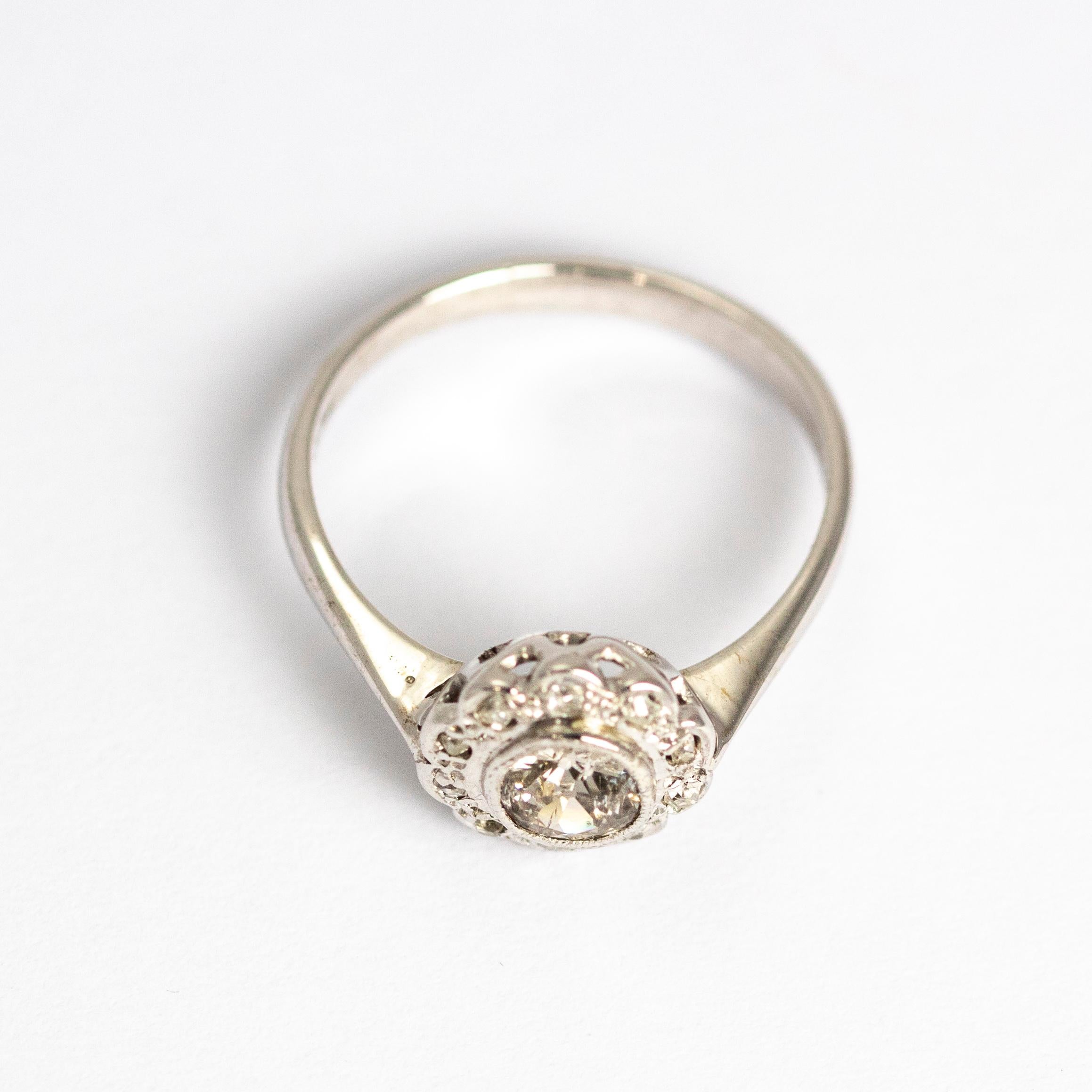 Vintage Diamond Platinum Cluster Ring In Good Condition In Chipping Campden, GB