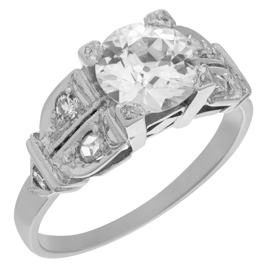Taille ronde Bague vintage en platine avec diamant central d'environ 1,20 carat « I-J, SI1 »