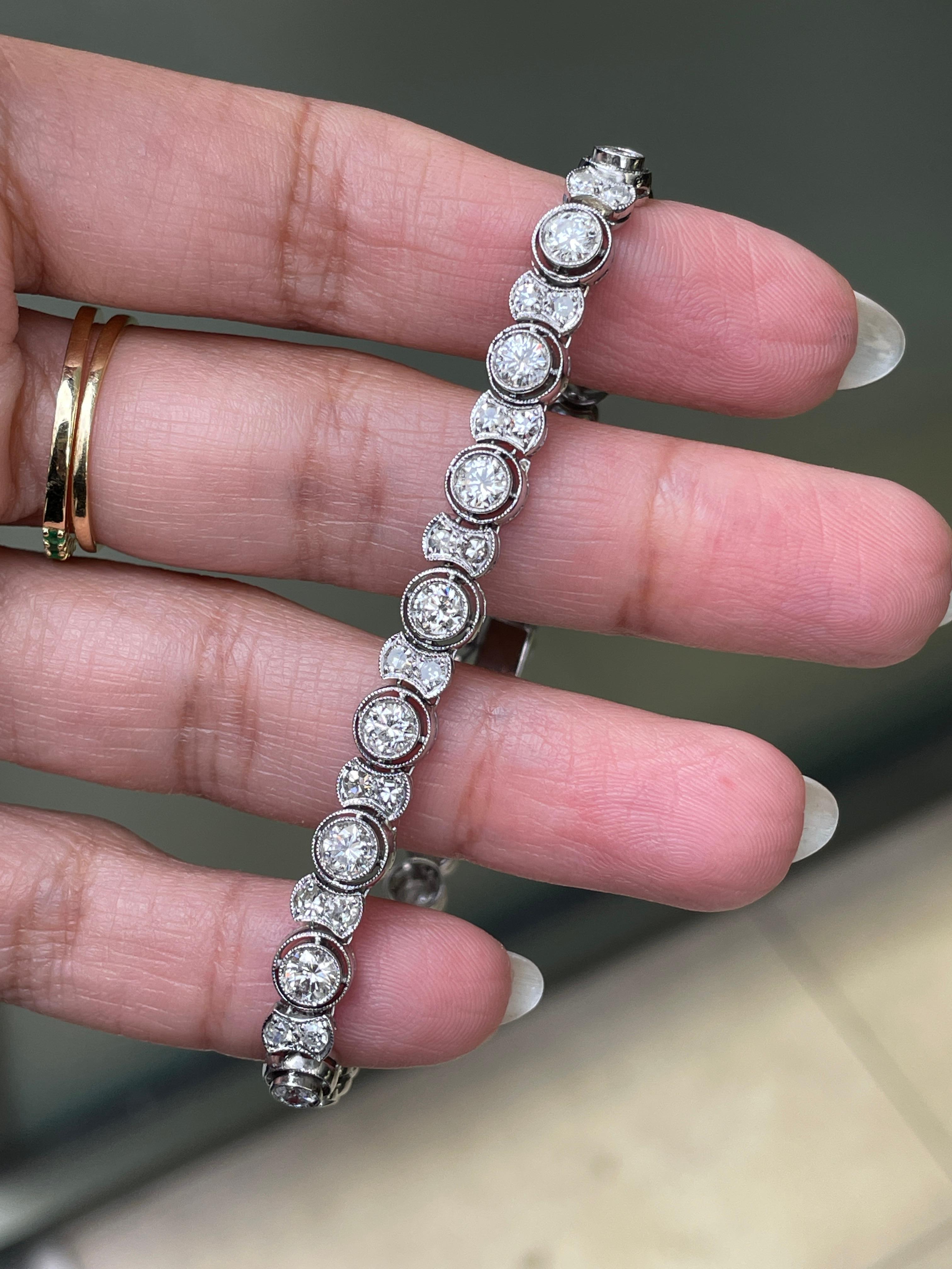 Taille brillant Bracelet de tennis vintage en platine et diamant, circa 1930's en vente