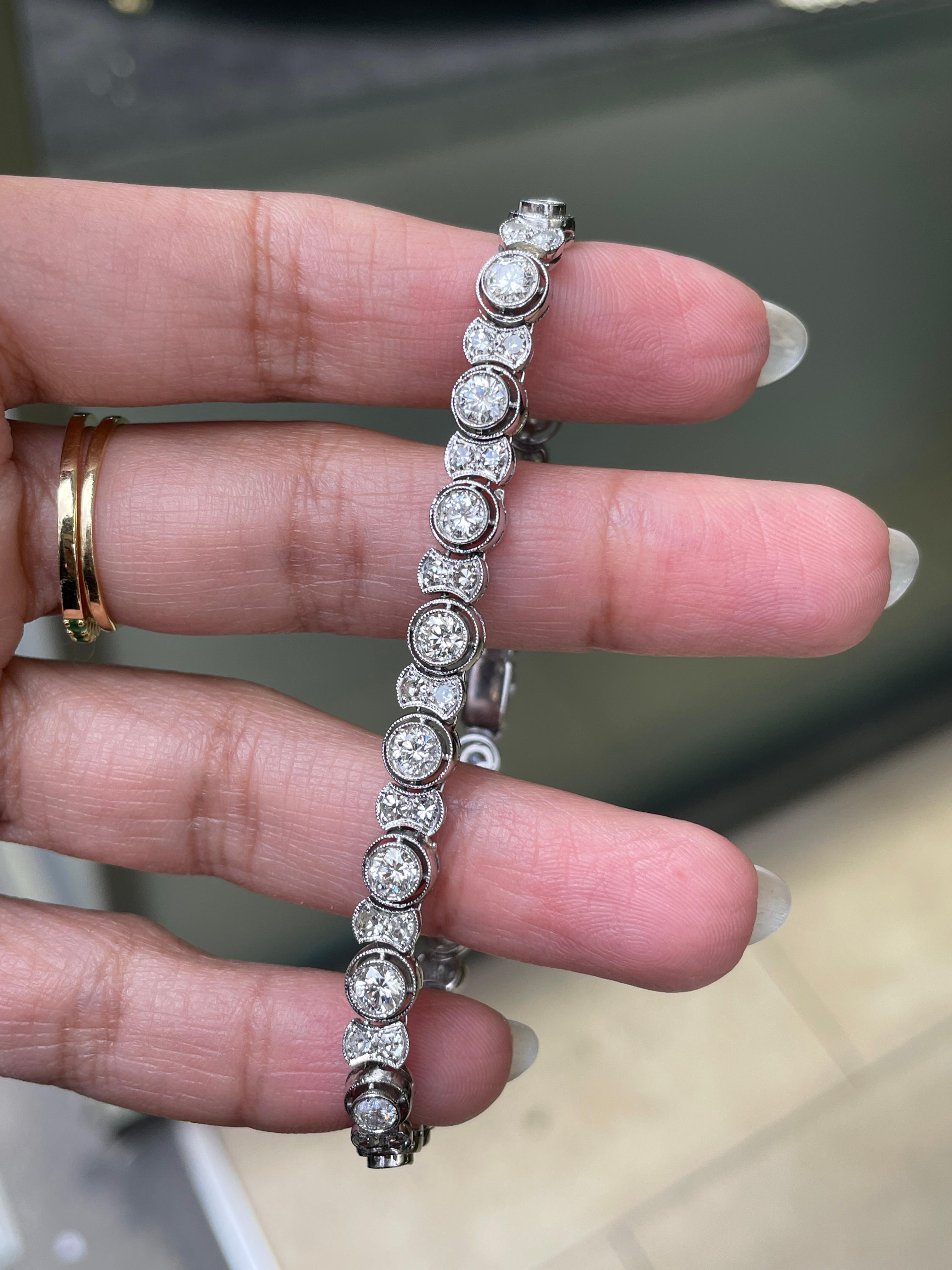 Bracelet de tennis vintage en platine et diamant, circa 1930's Excellent état - En vente à London, GB