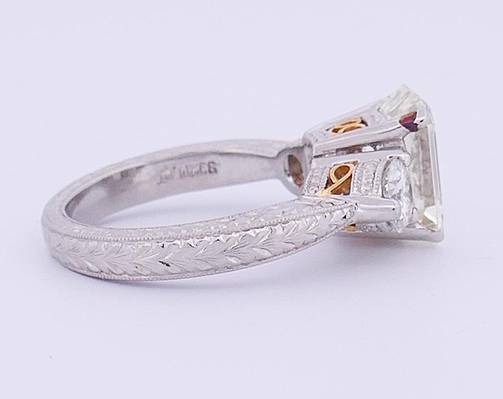 Women's or Men's Vintage Diamond Platinum Three-Stone Ring Estate Jewelry For Sale
