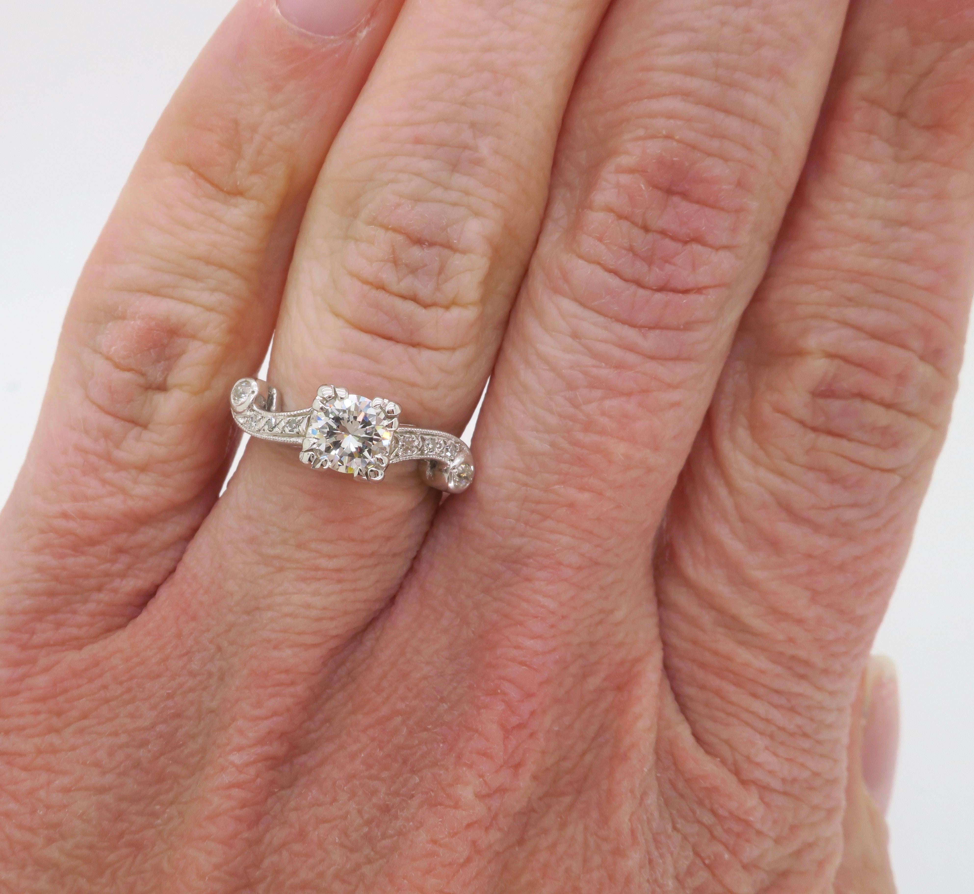Vintage Diamond Ring Crafted in 14k White Gold For Sale 5