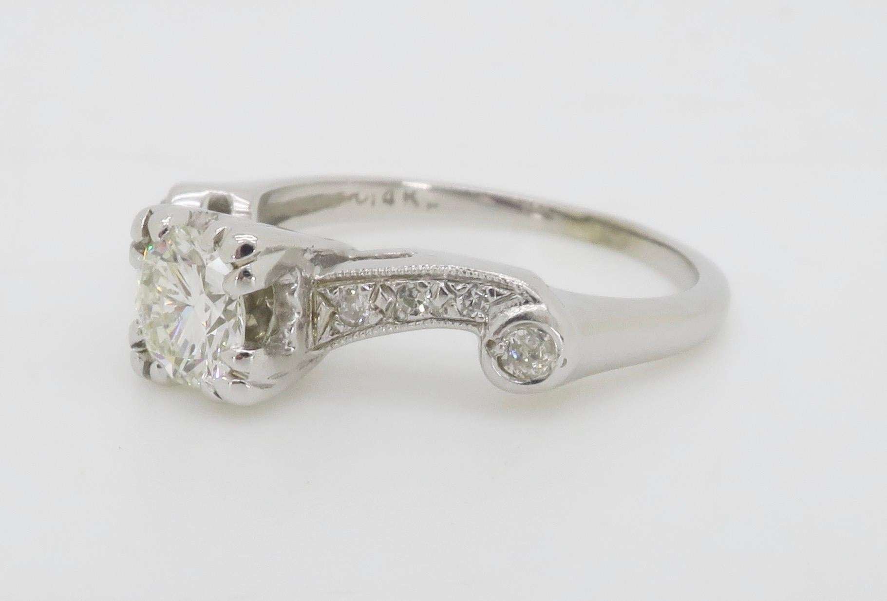 Vintage Diamond Ring Crafted in 14k White Gold For Sale 7