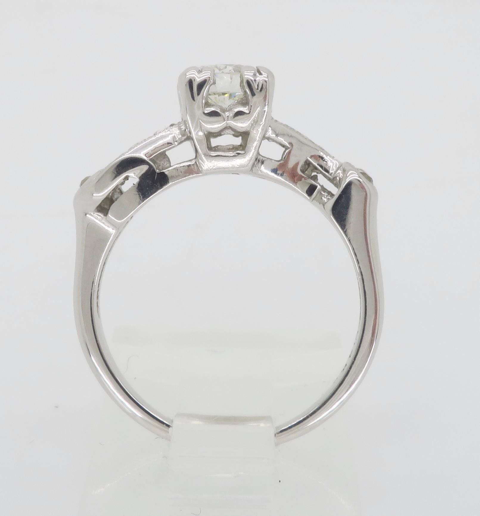 Vintage Diamond Ring Crafted in 14k White Gold For Sale 14