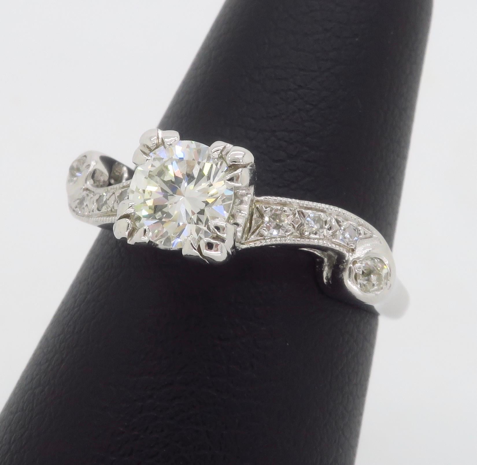 Vintage Diamond Ring Crafted in 14k White Gold For Sale 2