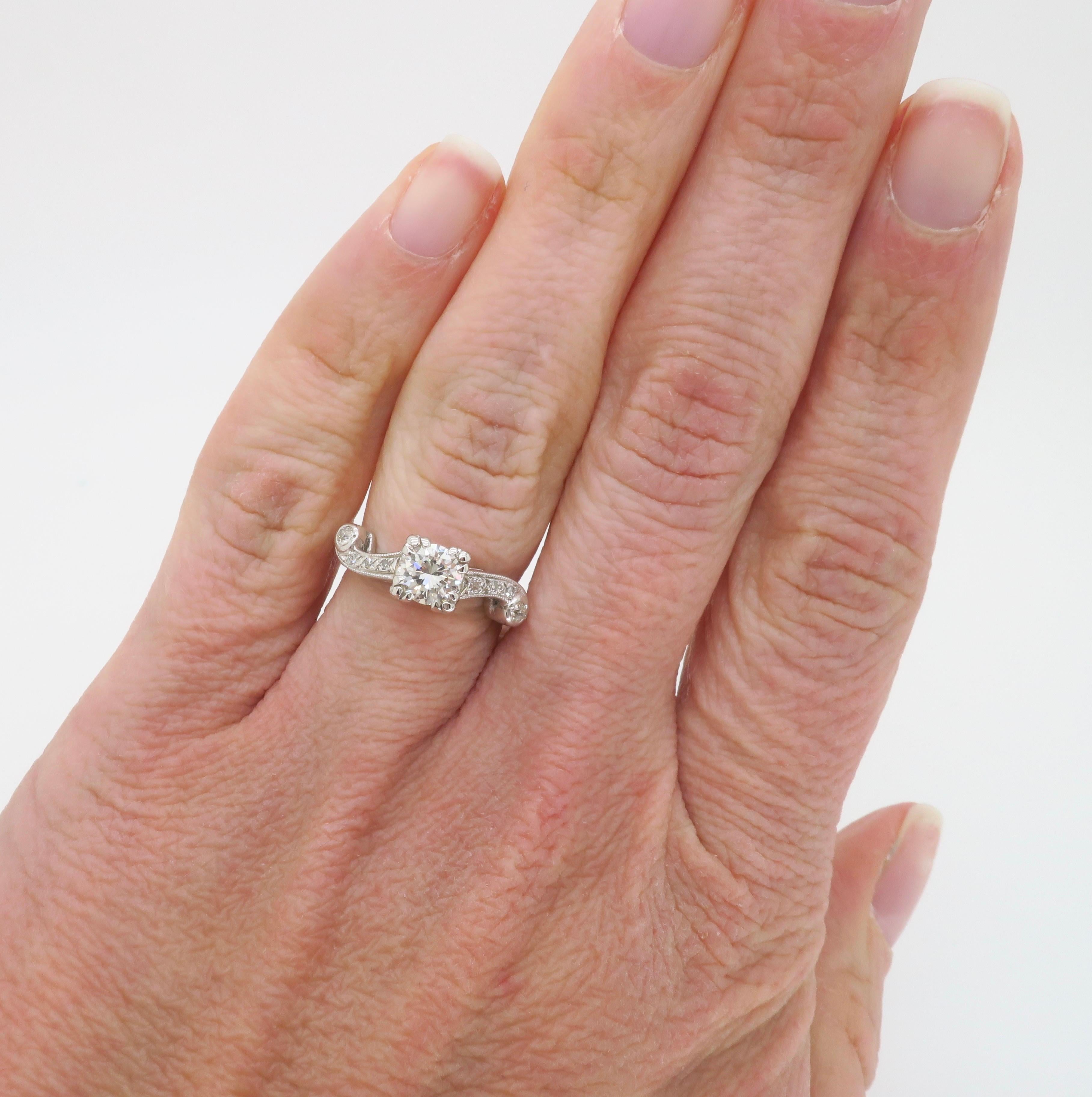 Vintage Diamond Ring Crafted in 14k White Gold For Sale 4