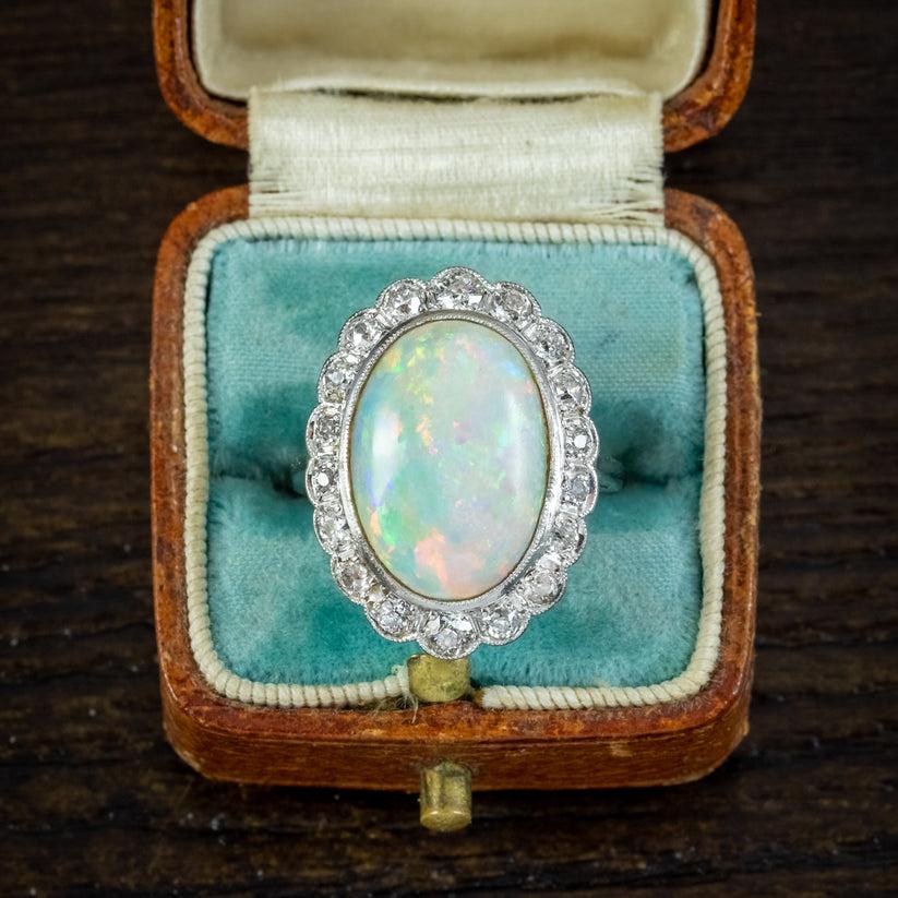 Bague vintage en diamants et opale de 6 carats, c. 1940 en vente 3