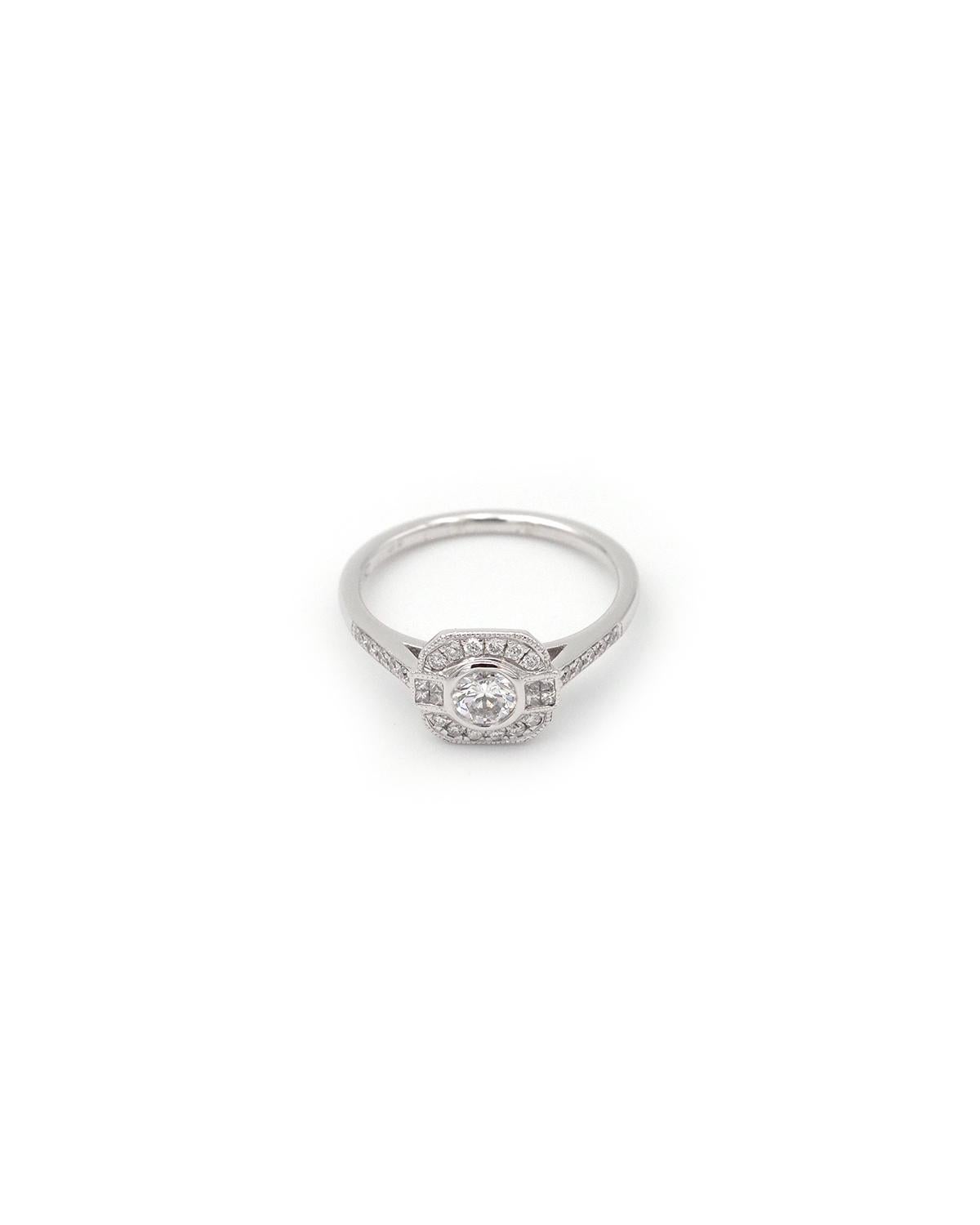 Diamantring im Art-Déco-Stil mit Vintage-Diamanten im Vintage-Stil, Ehering aus 18 Karat Weißgold, Brautring (Rundschliff) im Angebot