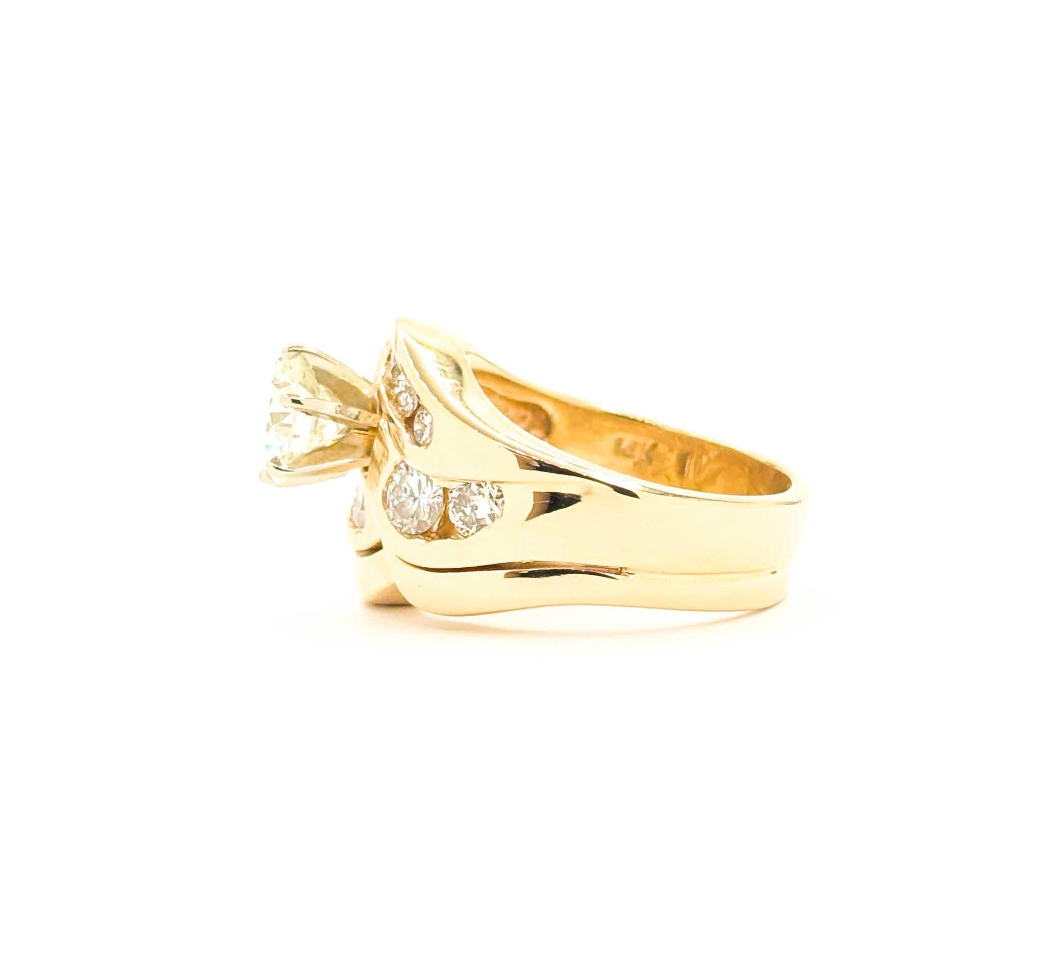 Vintage Diamond Ring Set in 14k Yellow Gold For Sale 2