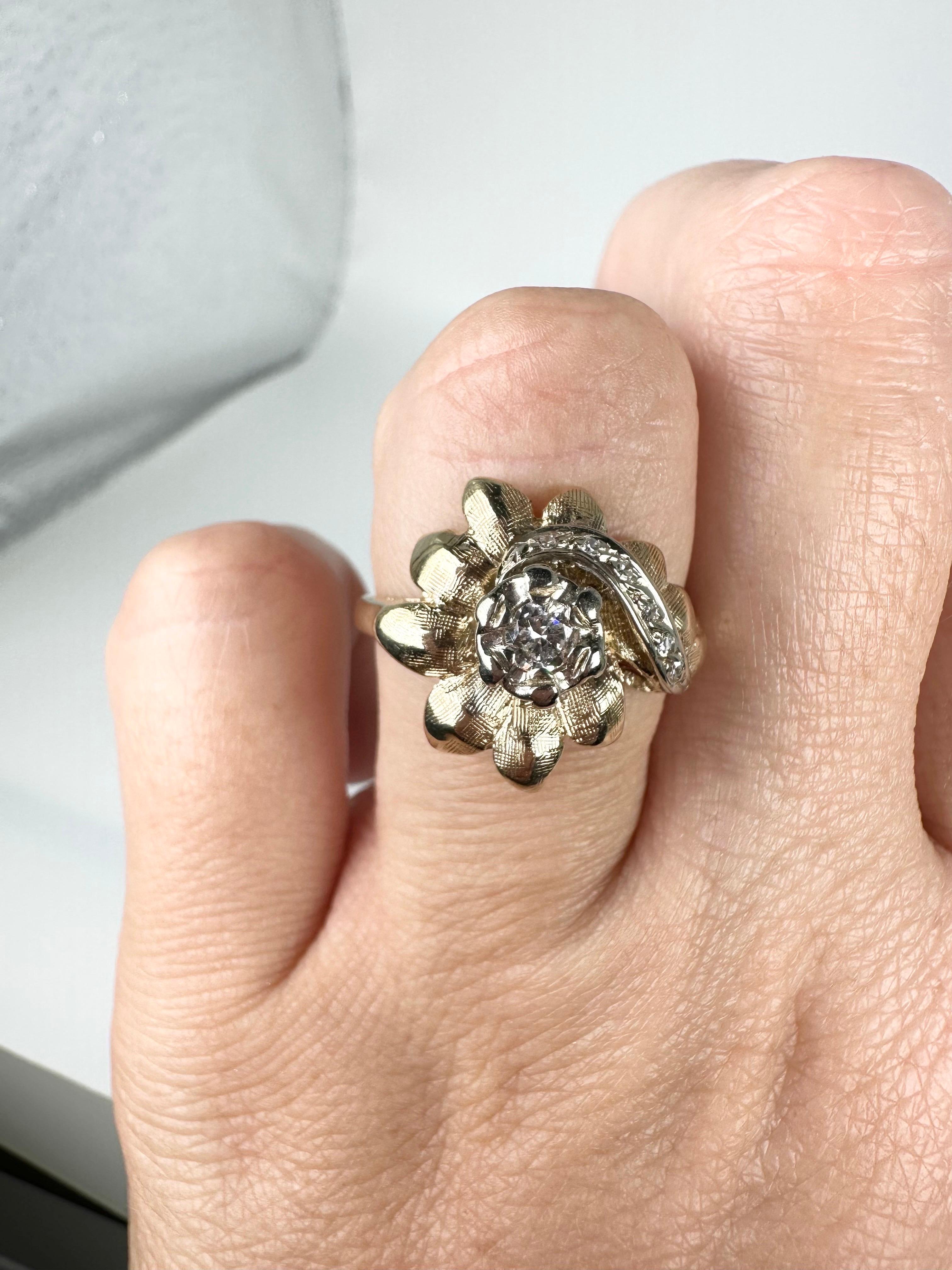 Anillo de diamantes vintage anillo floral girasol 14KT oro amarillo en venta 1