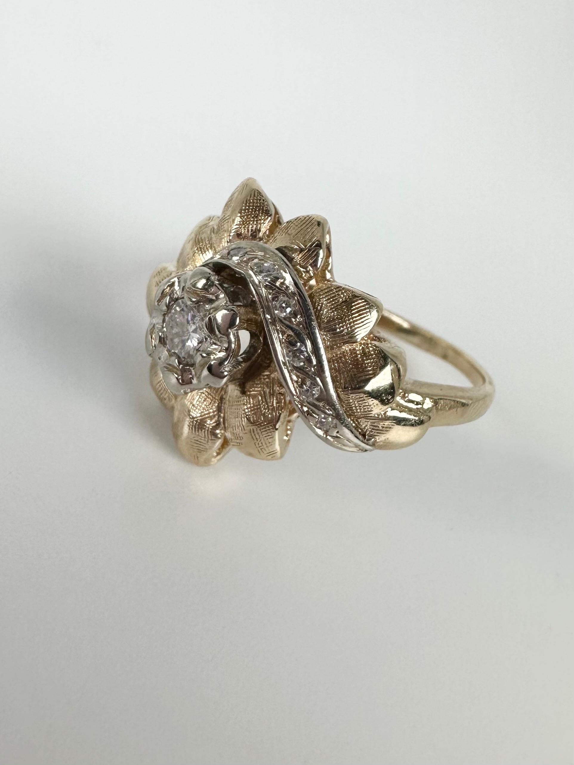 Anillo de diamantes vintage anillo floral girasol 14KT oro amarillo en venta 2