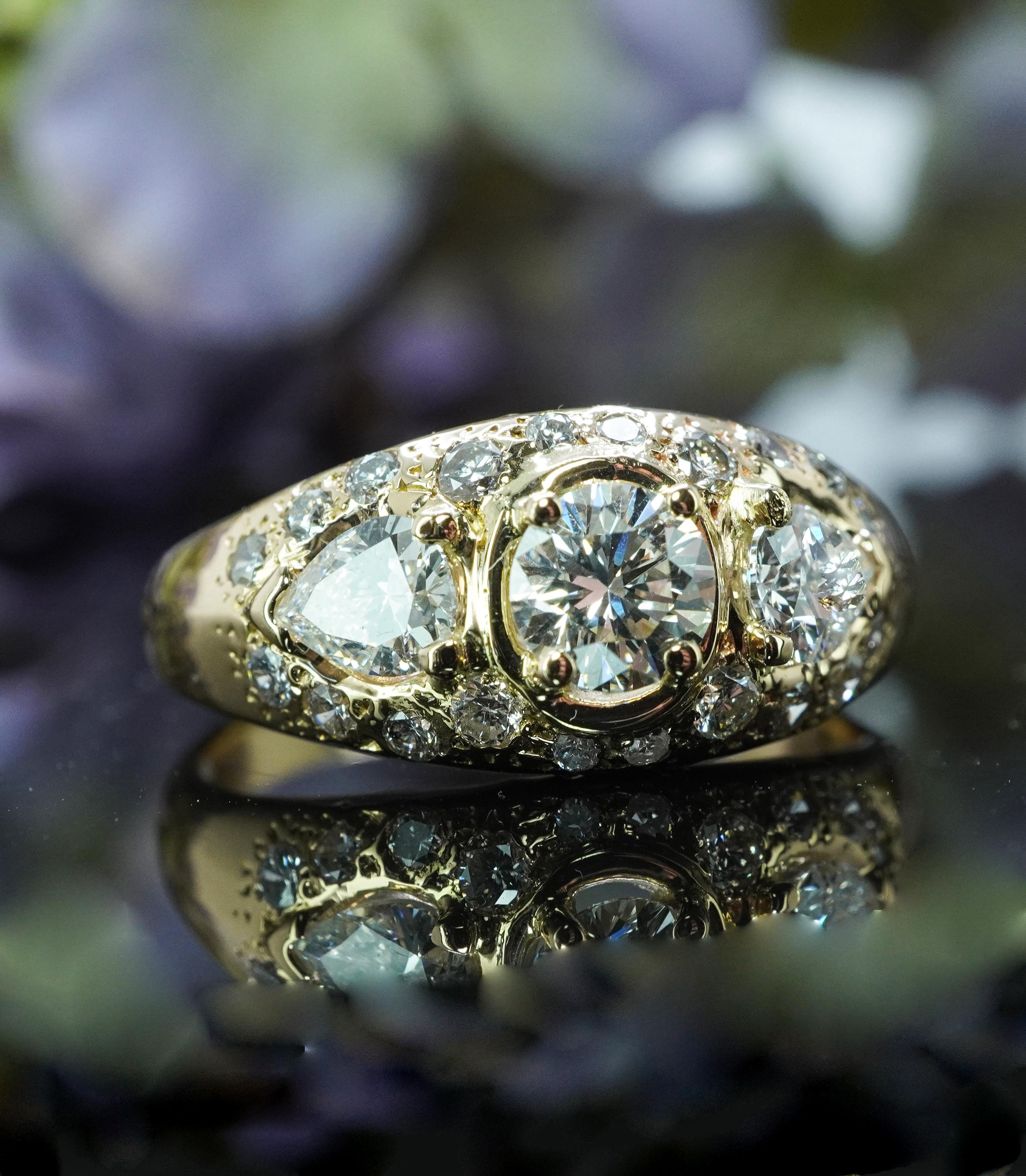 Taglio rotondo Vintage Diamond Round Pear 3 stone 14K Gold Ring Estate 1.4cttw .50ct center Sz9 in vendita