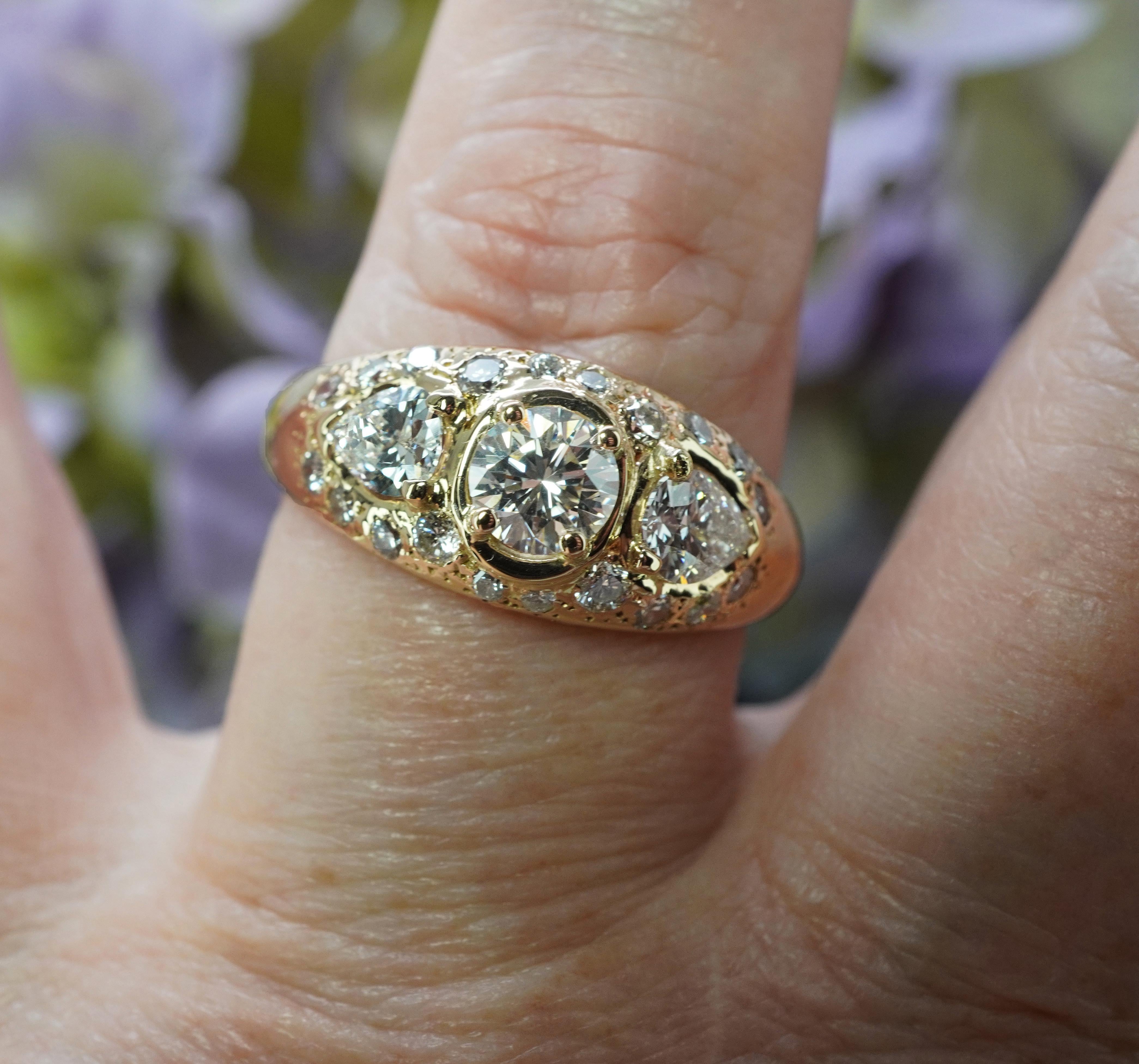 Donna Vintage Diamond Round Pear 3 stone 14K Gold Ring Estate 1.4cttw .50ct center Sz9 in vendita