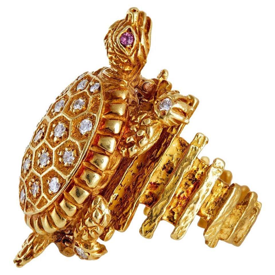 French Ruby Diamond Gold Turtle Brooch For Sale at 1stDibs
