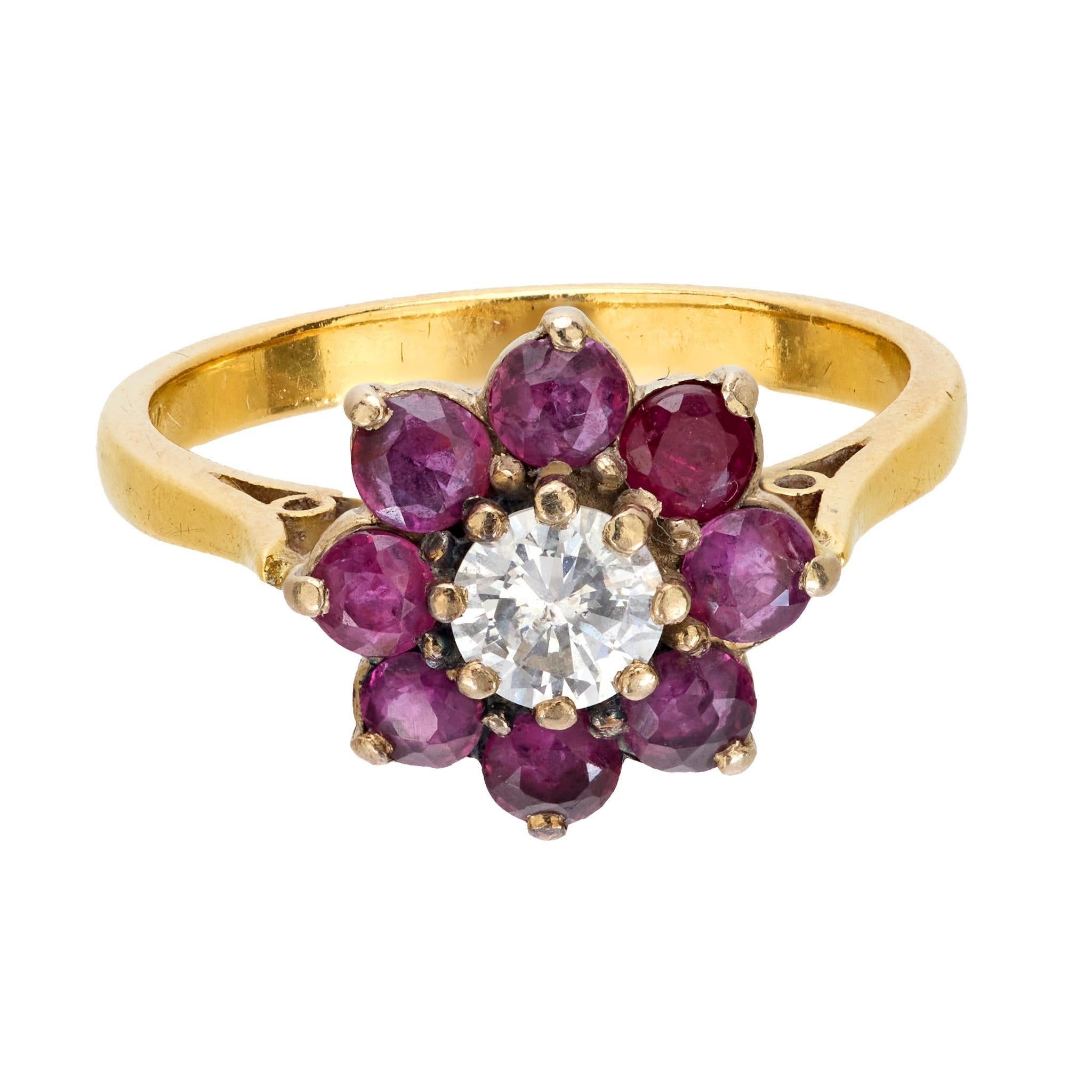 Brilliant Cut Vintage diamond ruby 18k yellow gold flower ring For Sale