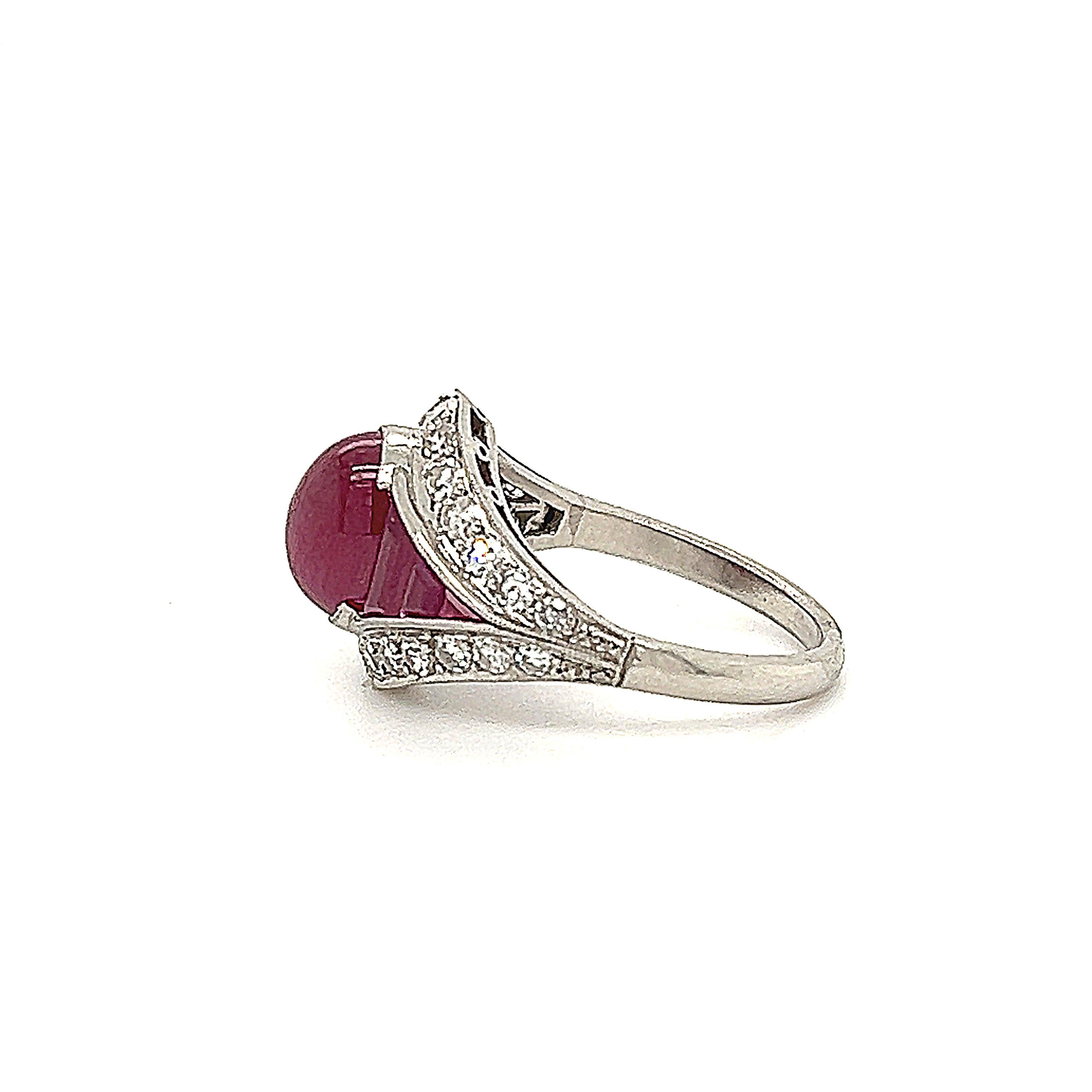 Vintage Diamond & Ruby Cocktail Ring In Good Condition In MIAMI, FL