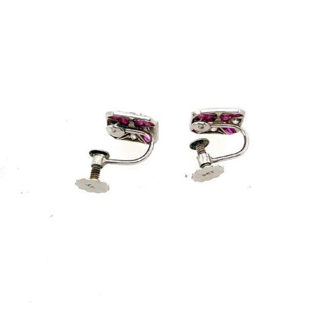 Pendientes vintage de diamantes y rubíes en platino y oro blanco de 9 ct Corte redondo en venta