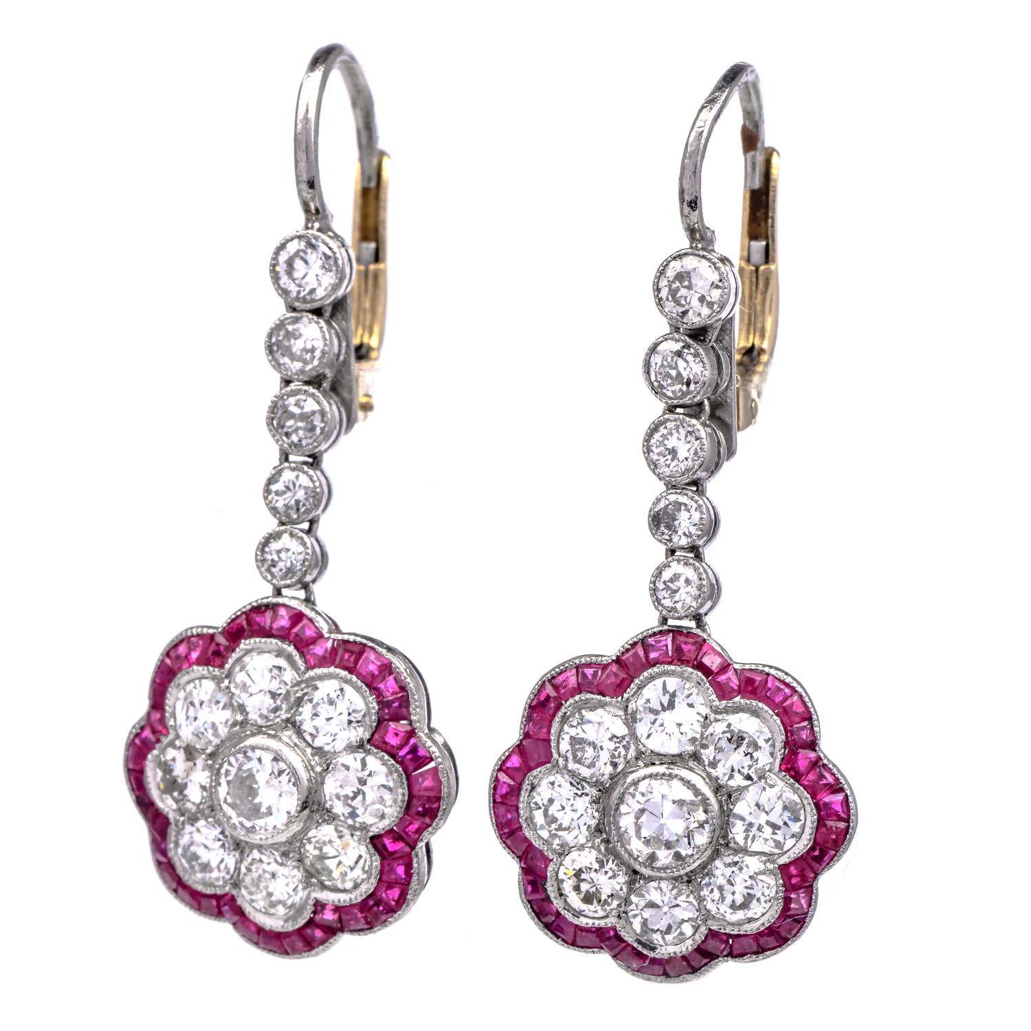 Diamant-Rubin-Gold-Platin-Ohrring mit floralem baumelndem Diamant (Art déco)
