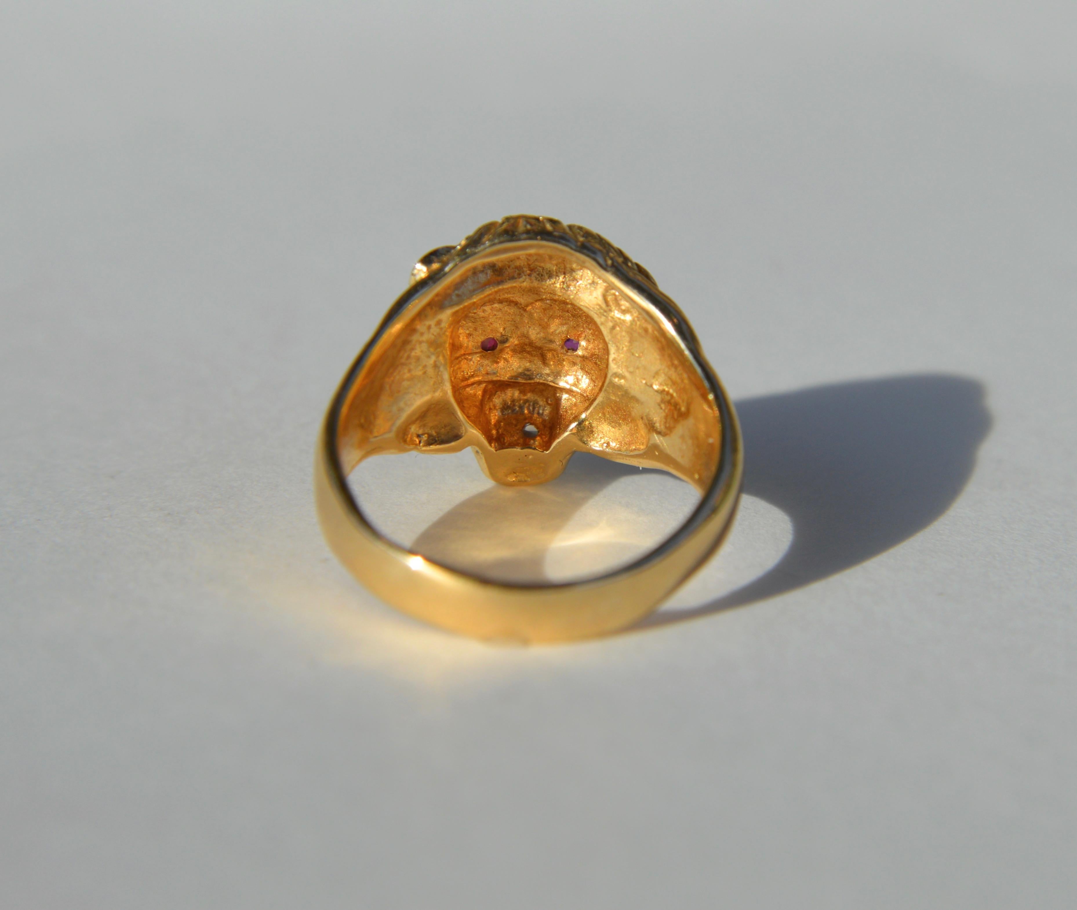 Vintage Diamond Ruby Lion Head 14 Karat Gold Cocktail Ring In Good Condition In Crownsville, MD