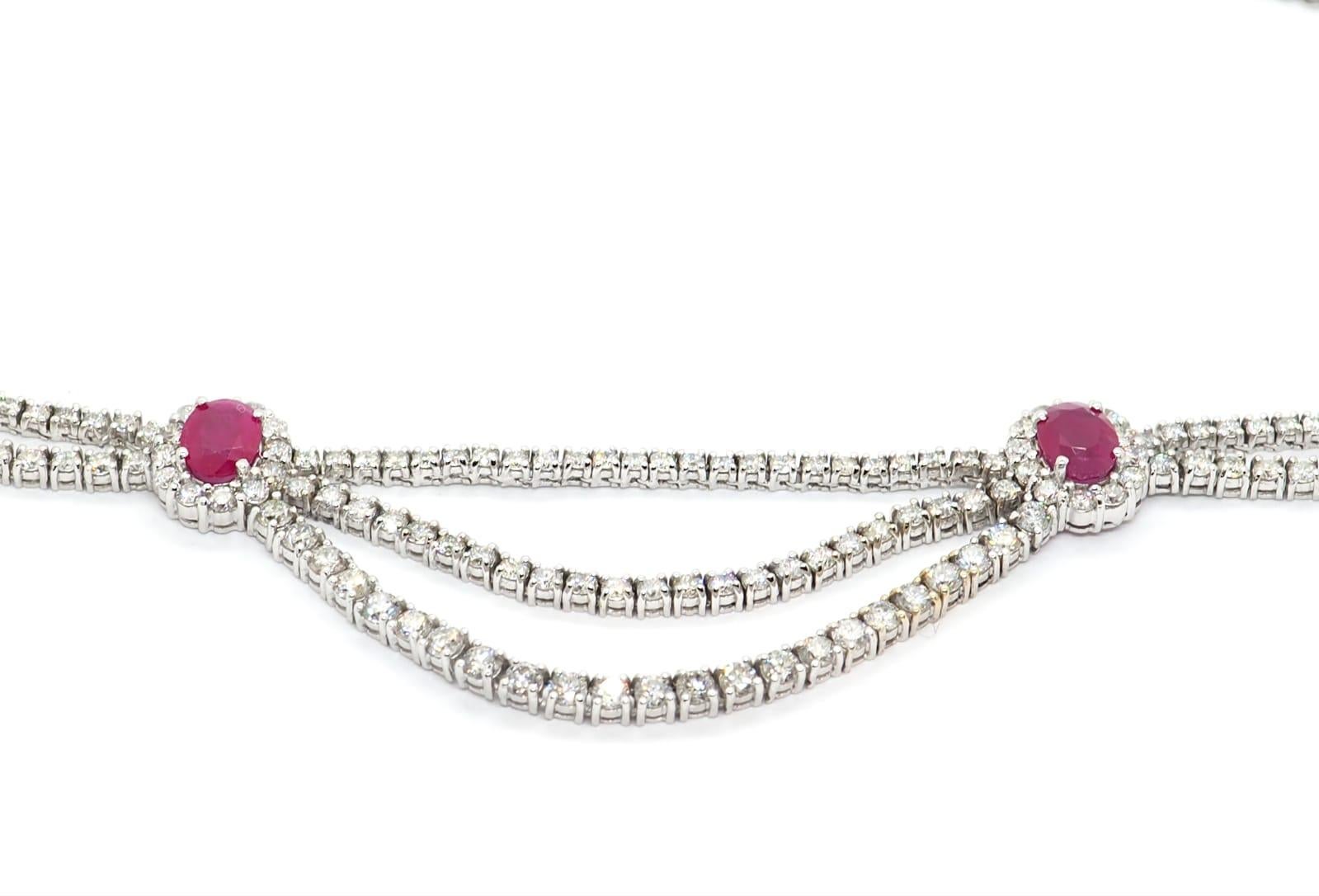 Vintage Diamond Ruby Necklace 18 Karat White Gold In Excellent Condition For Sale In Geneva, CH