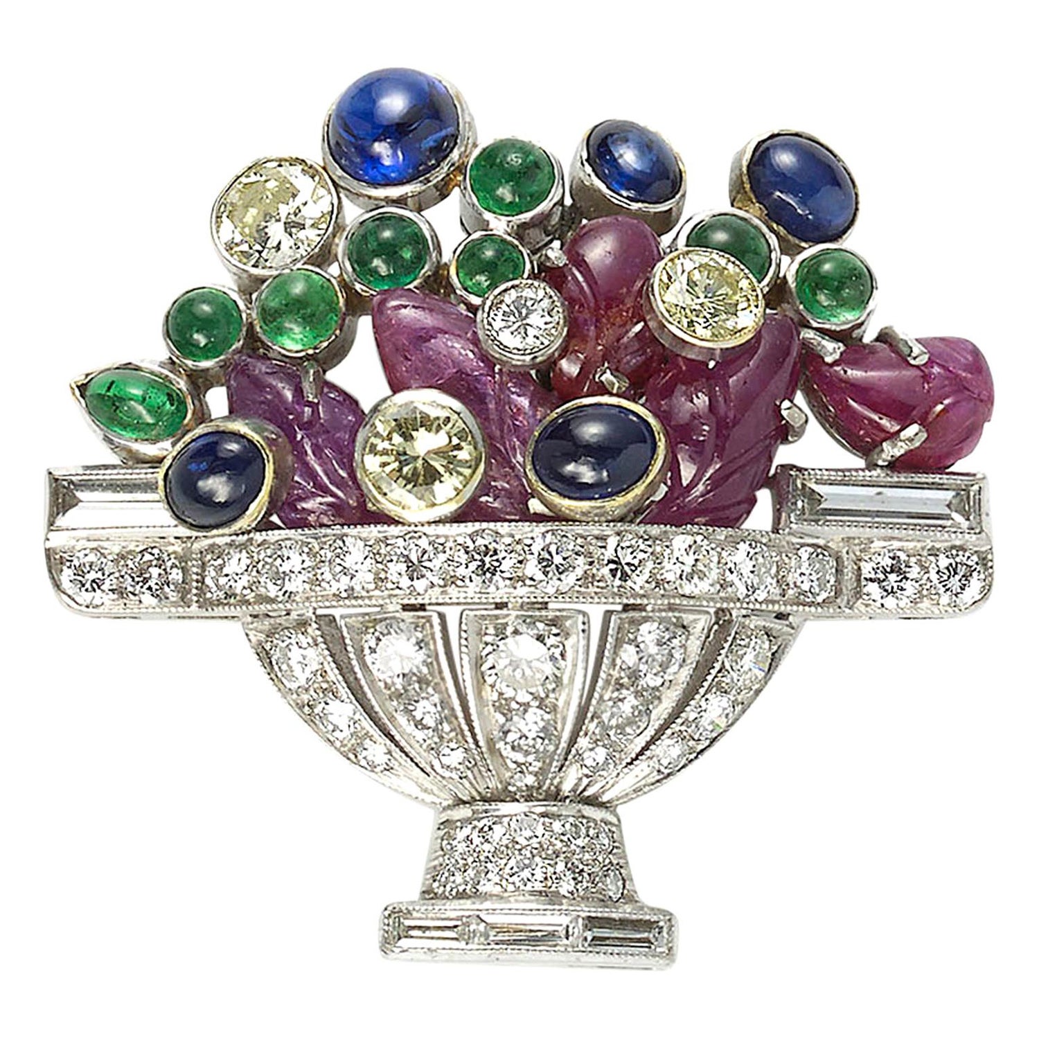 Broche Jardiniére Vintage en diamant, rubis, saphir, émeraude et or blanc c.C. 1960