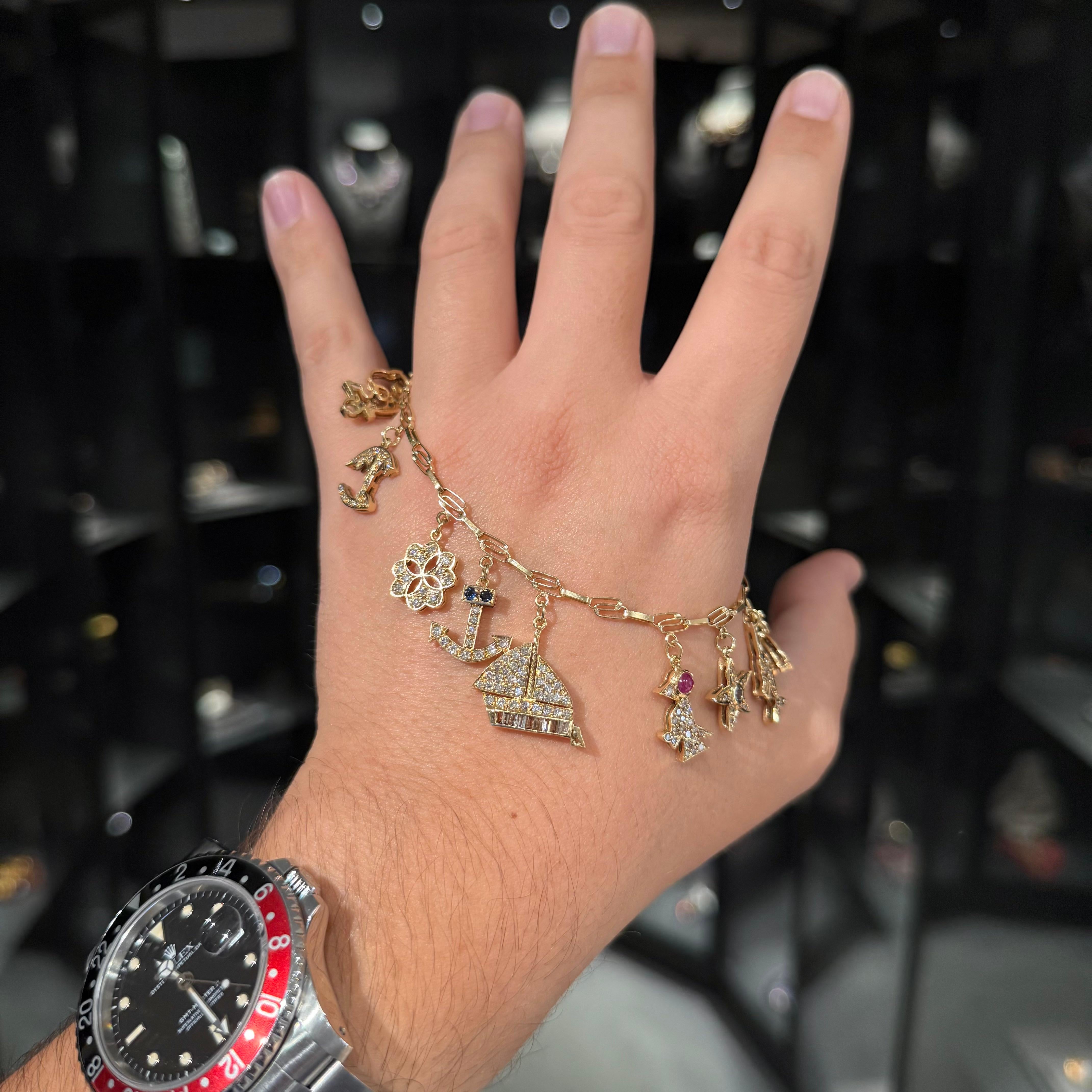 Taille ronde Vintage Diamond Ruby Sapphire Emerald Charm Bracelet Yellow Gold 1980s en vente