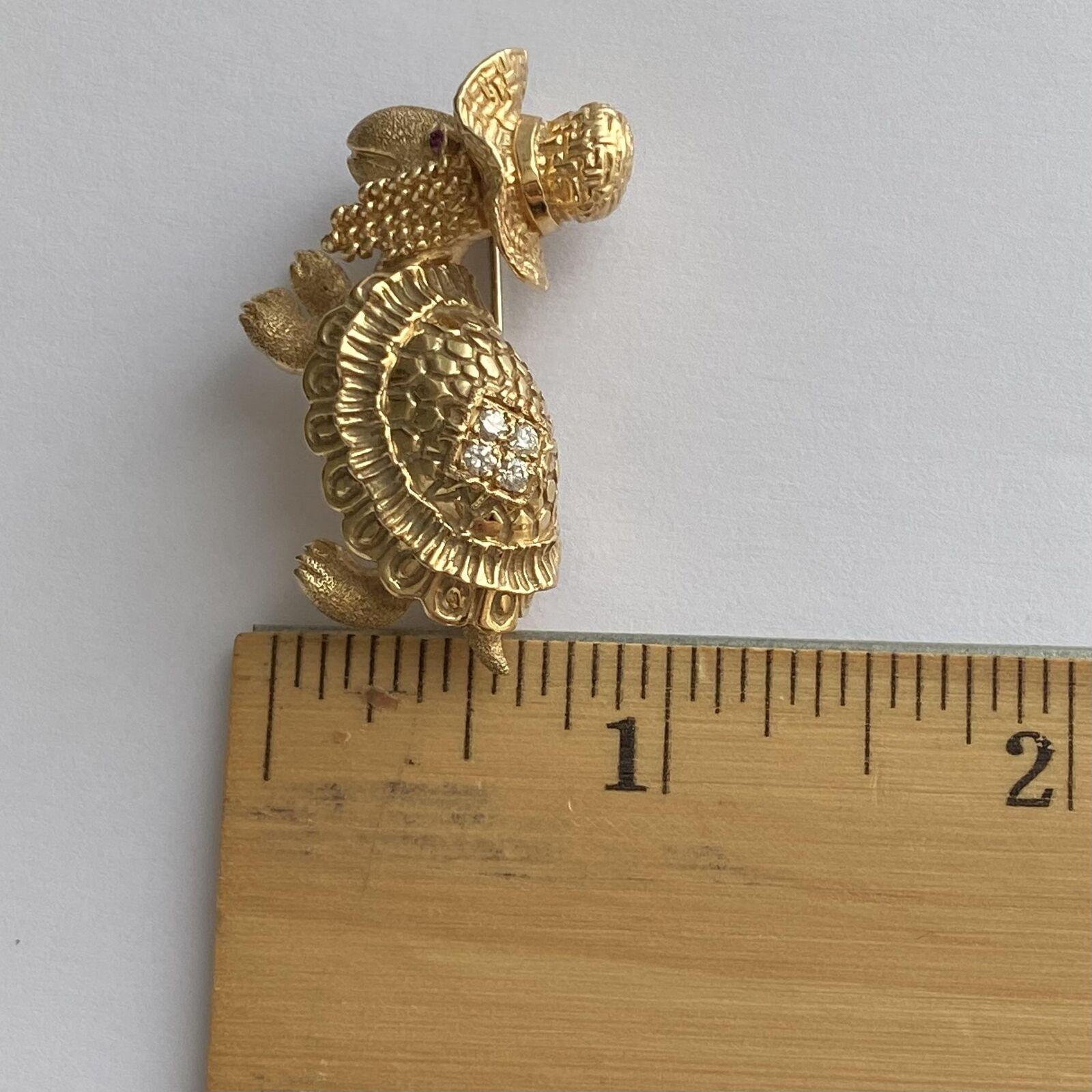 Vintage Diamond & Ruby Turtle Brooch Pin in 14K Yellow Gold In Excellent Condition For Sale In Los Angeles, CA