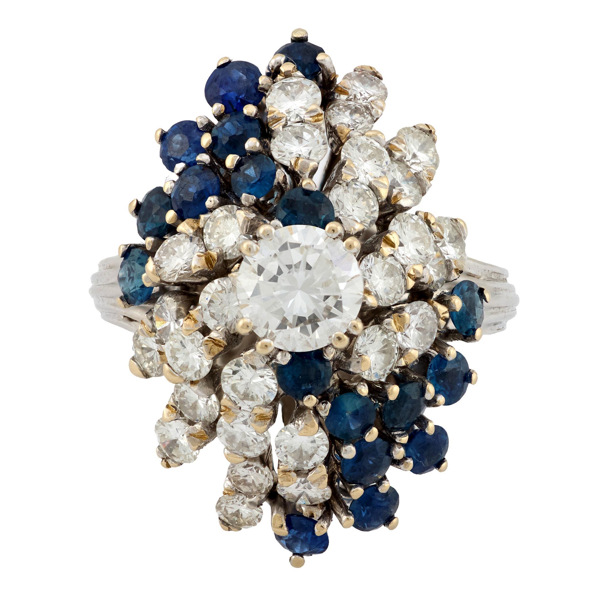 Taille brillant Bague vintage en or blanc 14k avec diamant et saphir en vente