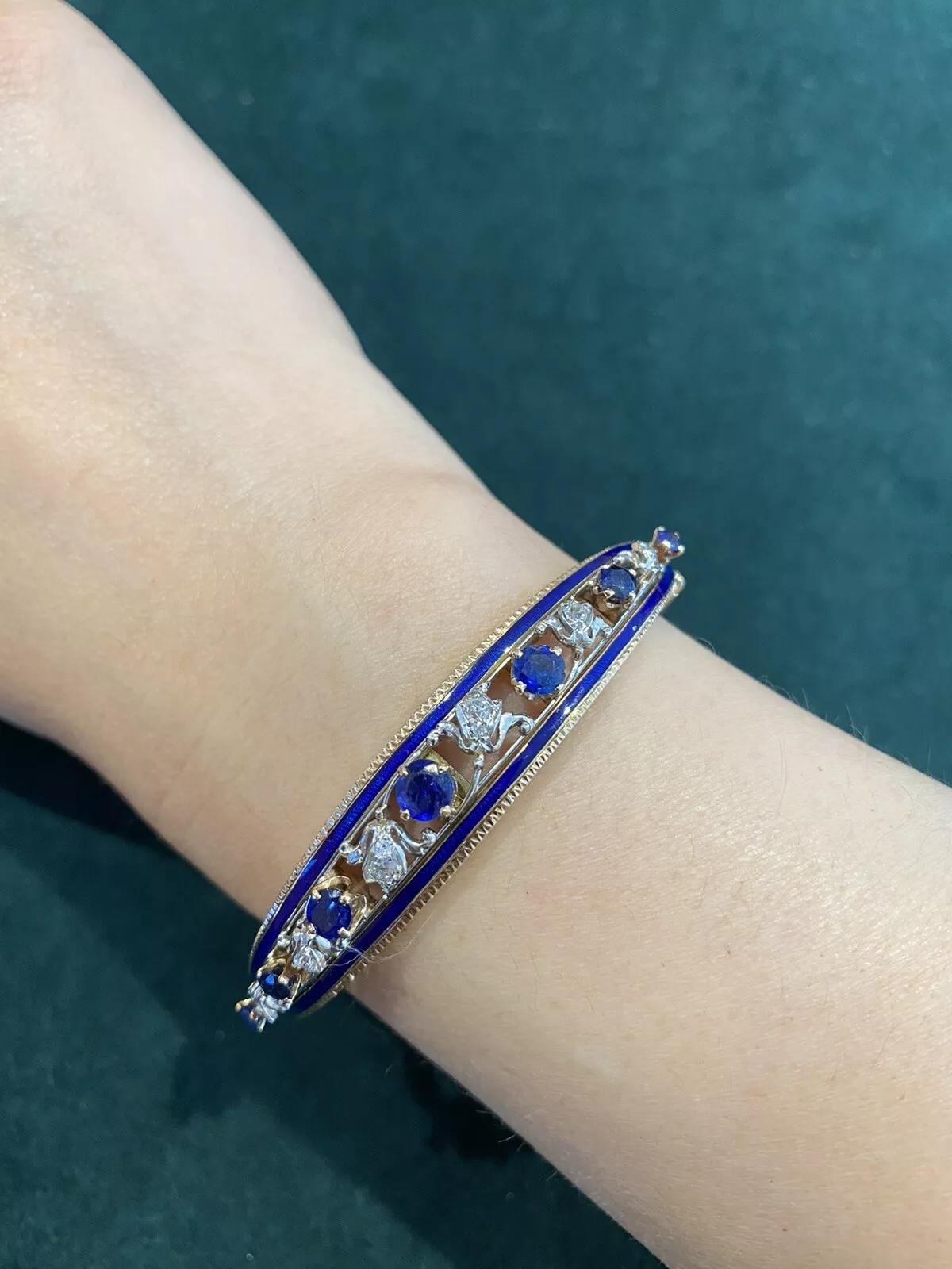 Bracelet vintage en or 14k avec diamants, saphirs et émail en vente 2
