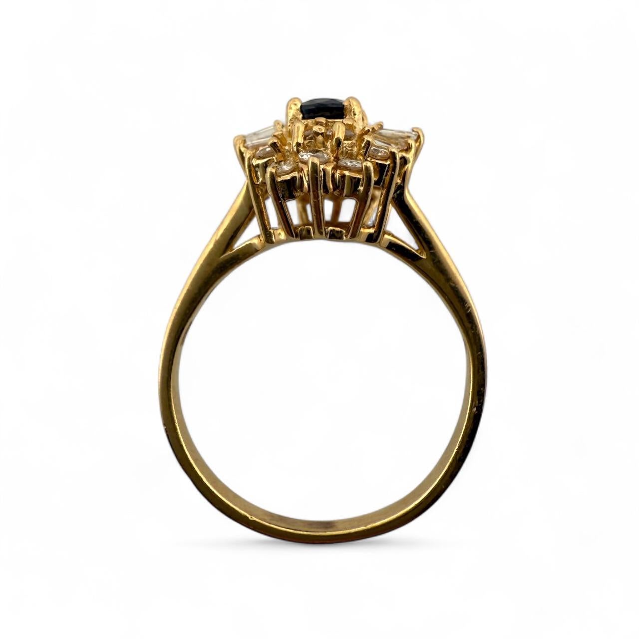 Anello vintage con diamanti e zaffiri a grappolo in oro giallo 14K in vendita 4