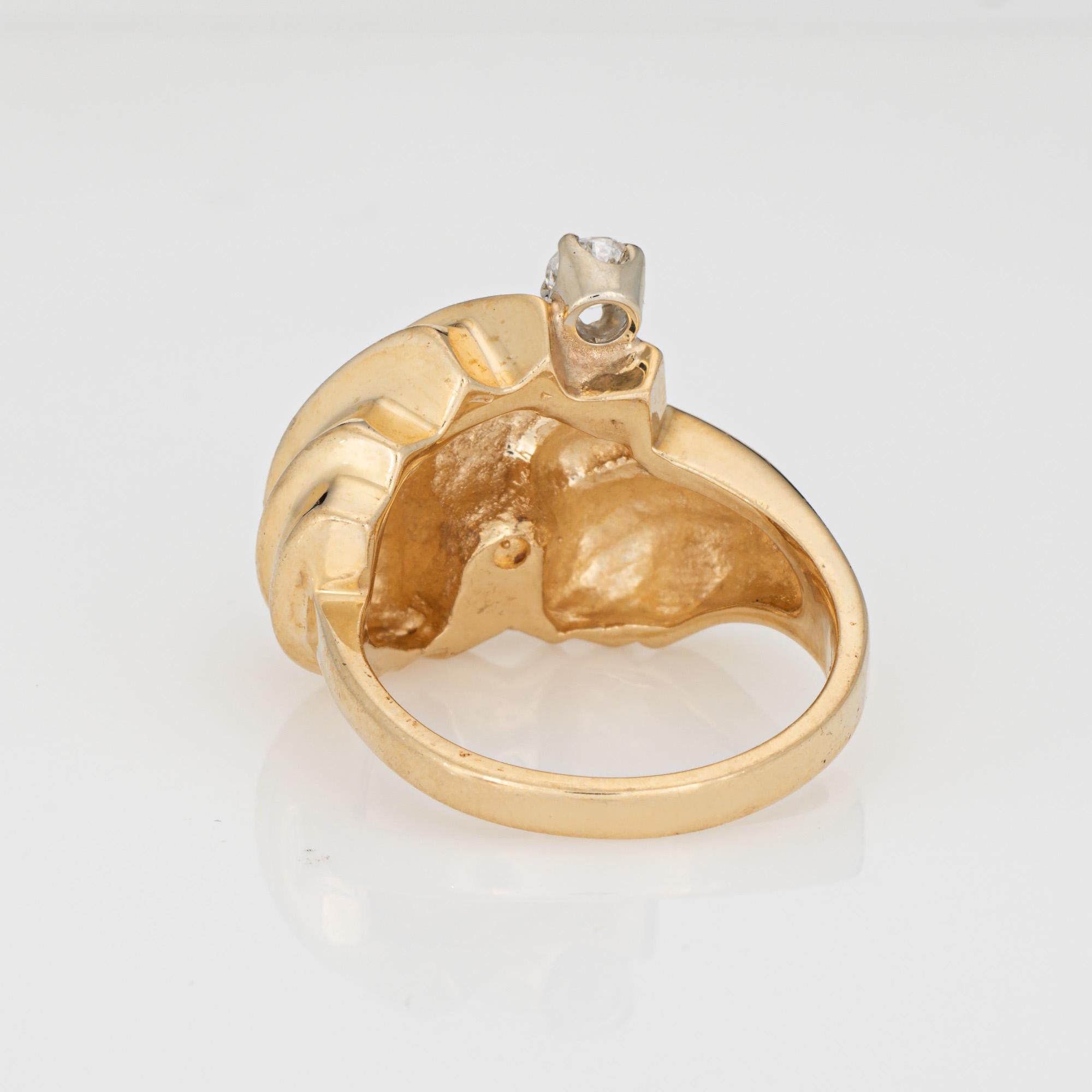Anello Vintage Scroll Dome con diamante in oro giallo 14k Sz 6.25 Gioielli da cocktail di pregio In condizioni buone in vendita a Torrance, CA