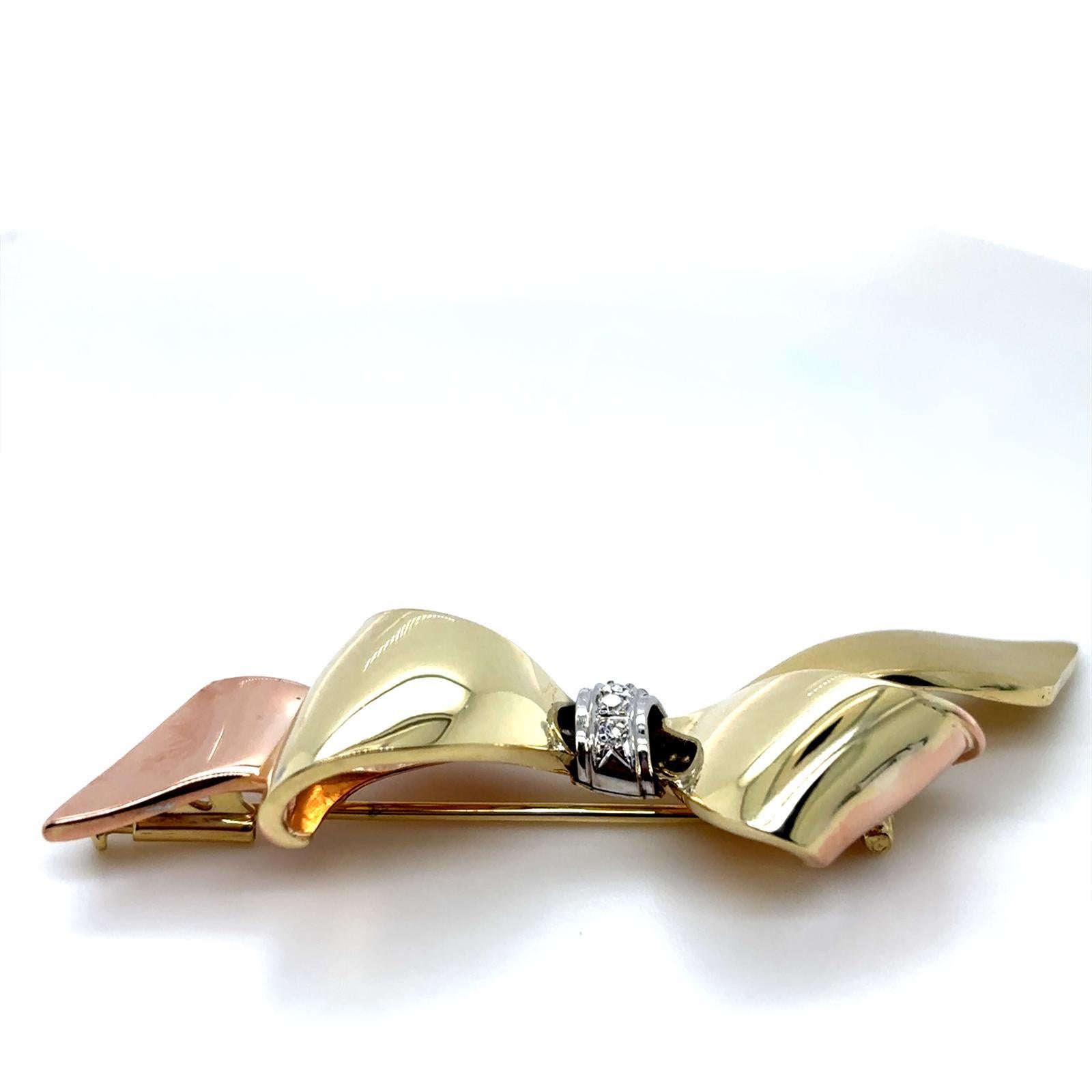 Vintage Diamond Set Bow Brooch 14 Karat Yellow White Rose Gold In Good Condition For Sale In London, GB
