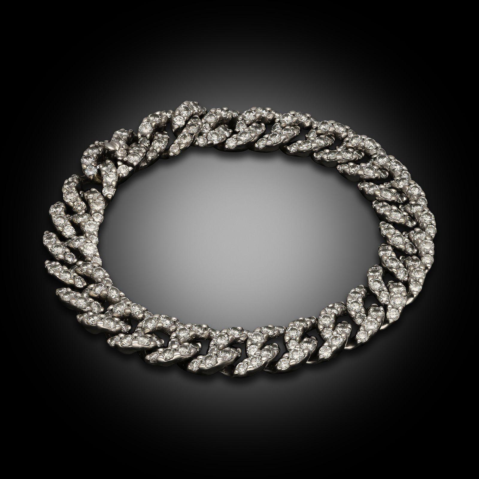 Taille brillant Bracelet vintage à maillons sertis de diamants, circa 1960 en vente