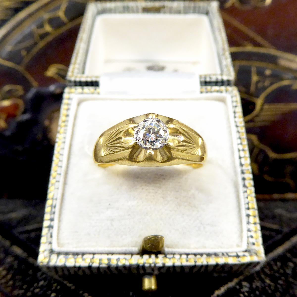 Women's or Men's Vintage Diamond Set Gypsy Ring in 18ct Yellow Gold C1975