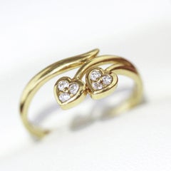 Vintage Diamond Set in 18ct Gold Hearts Engagement Ring