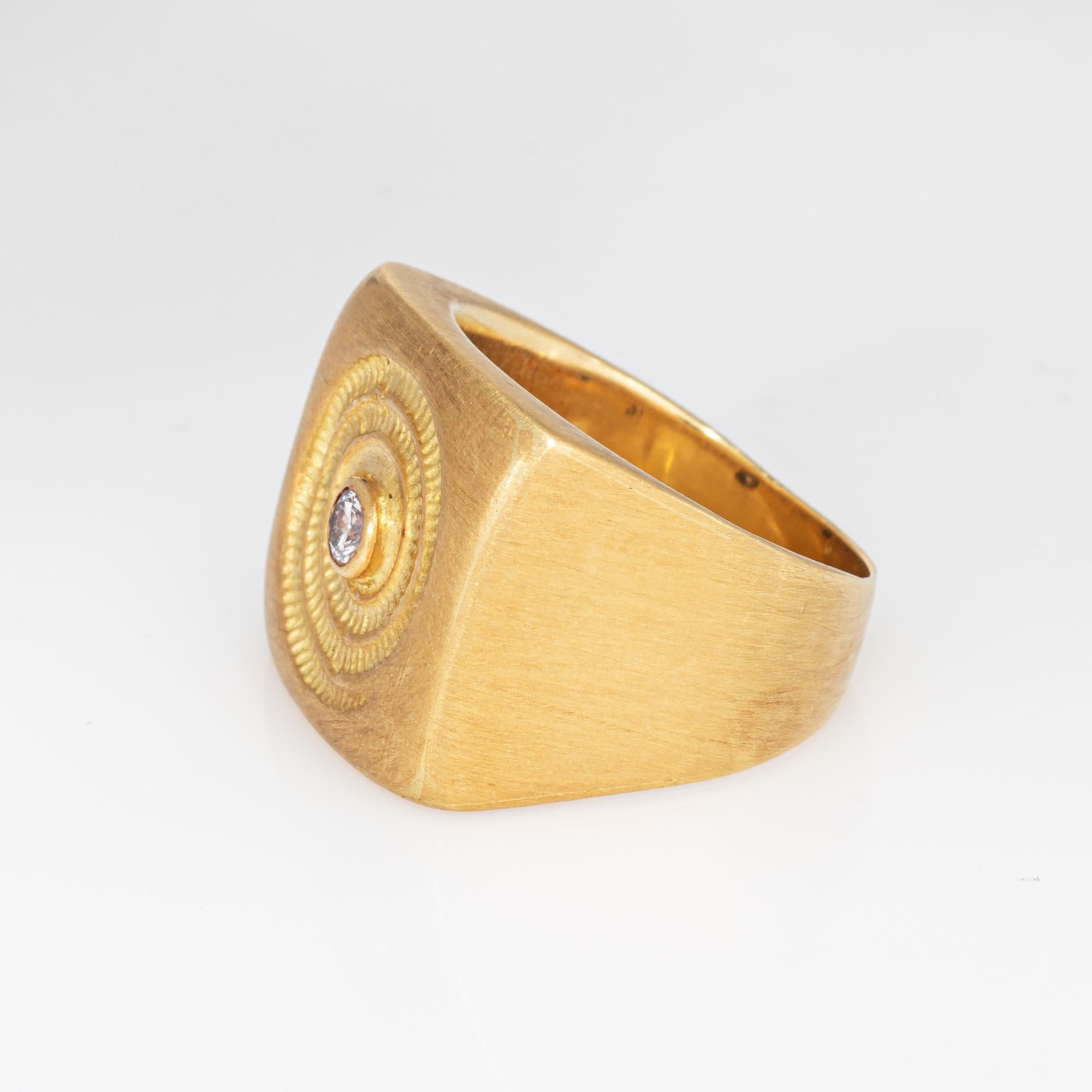 Vintage Diamant-Siegelring Gr. 6,5 Quadratischer Fossil-Design 18k Gelbgold Schmuck mit Fossil-Design im Zustand „Gut“ im Angebot in Torrance, CA