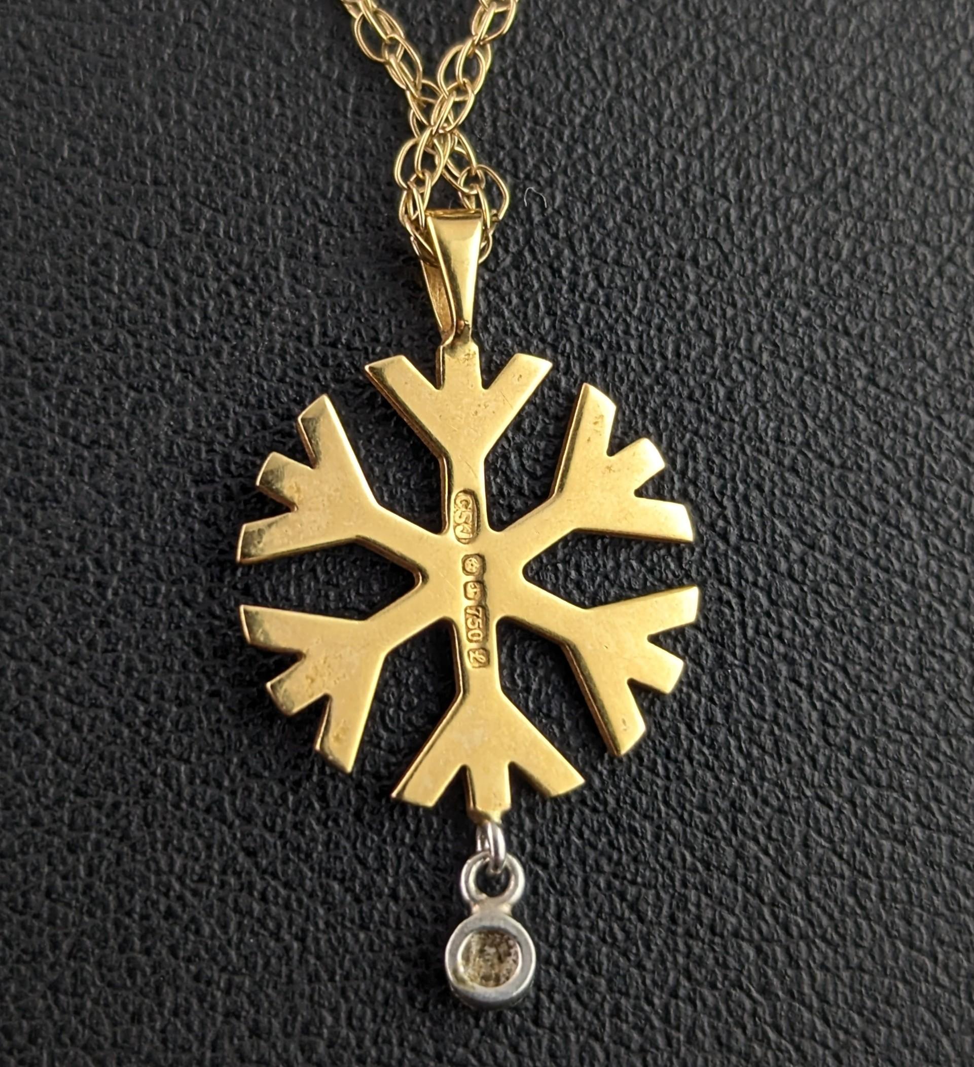 Vintage Diamond snowflake pendant, 18k gold, chain necklace For Sale 5