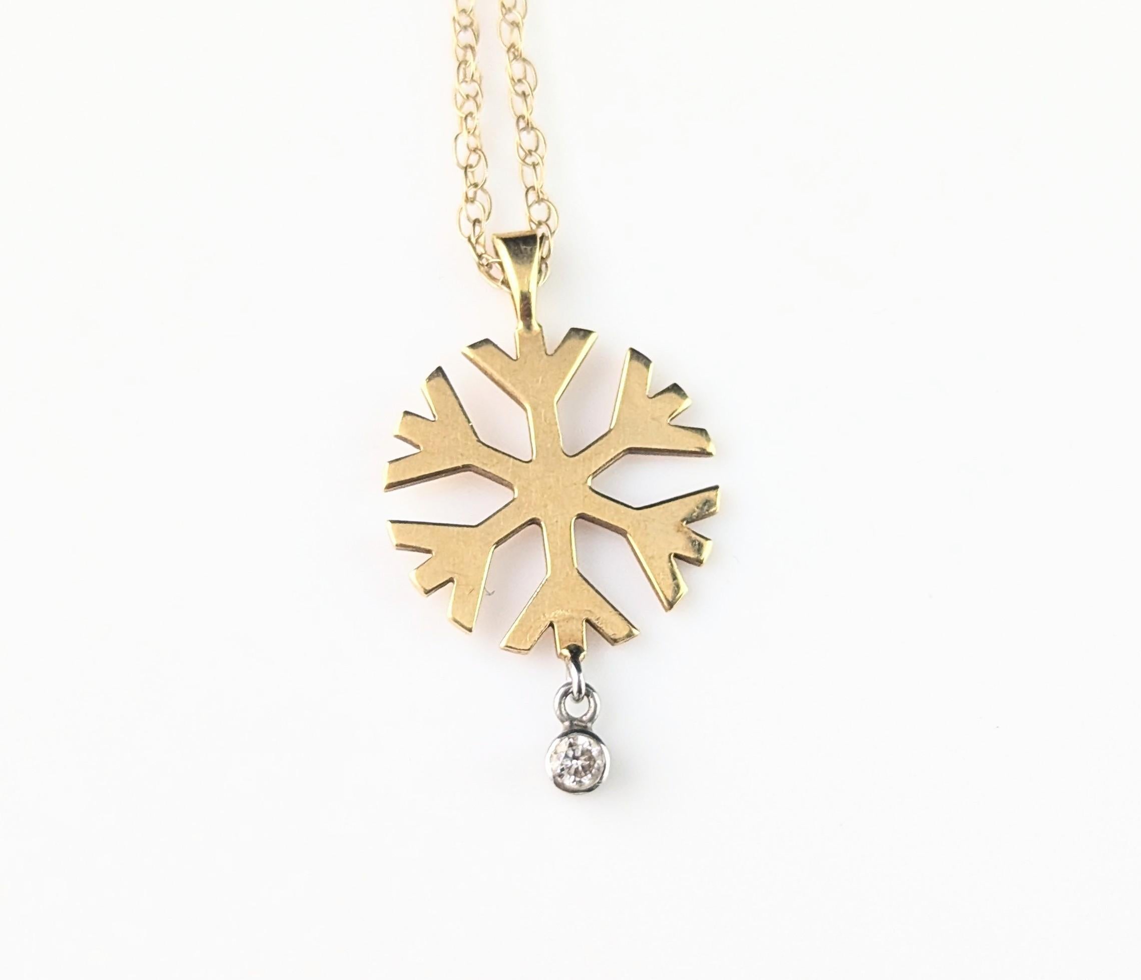 Vintage Diamond snowflake pendant, 18k gold, chain necklace For Sale 8