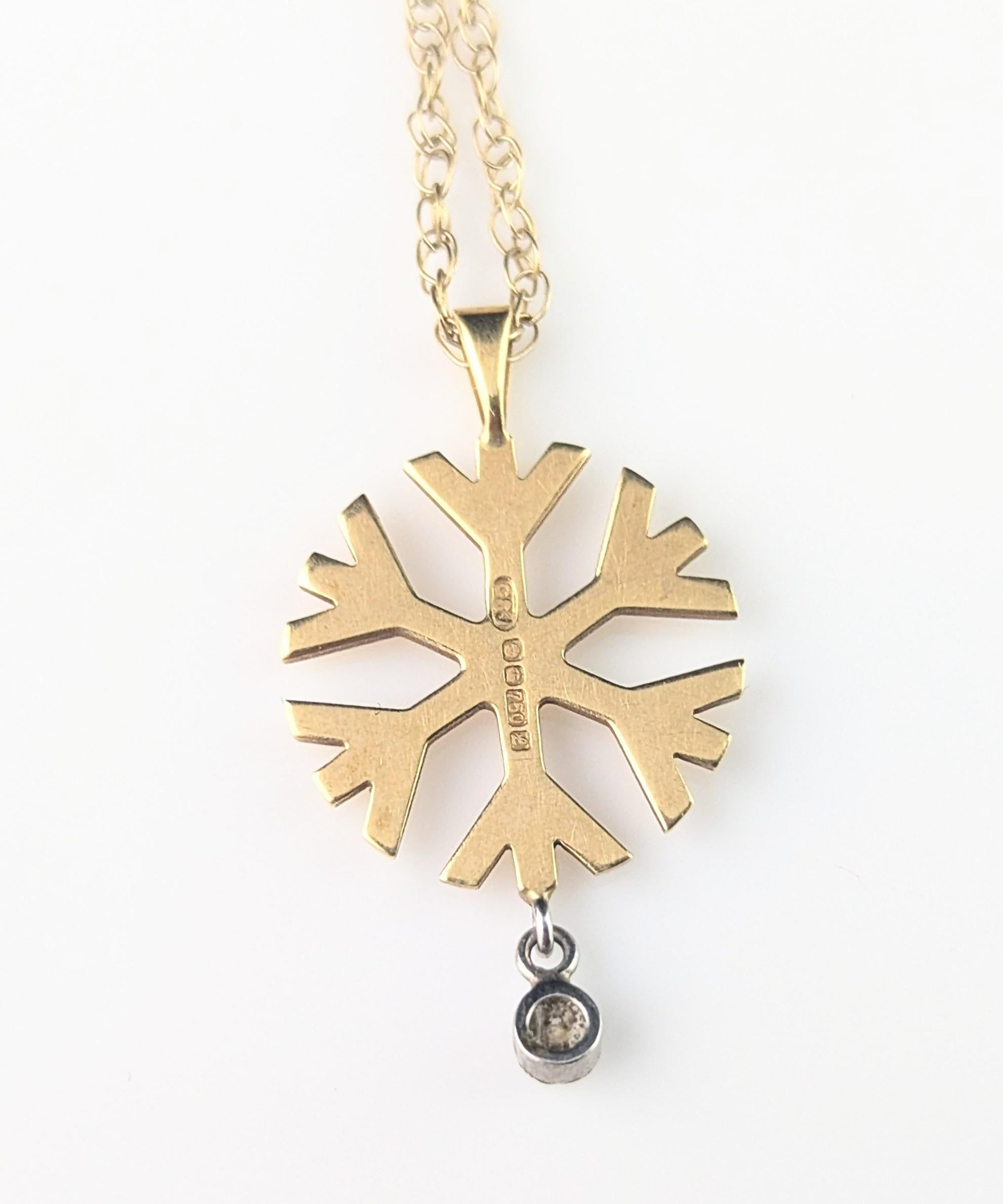 Vintage Diamond snowflake pendant, 18k gold, chain necklace For Sale 9