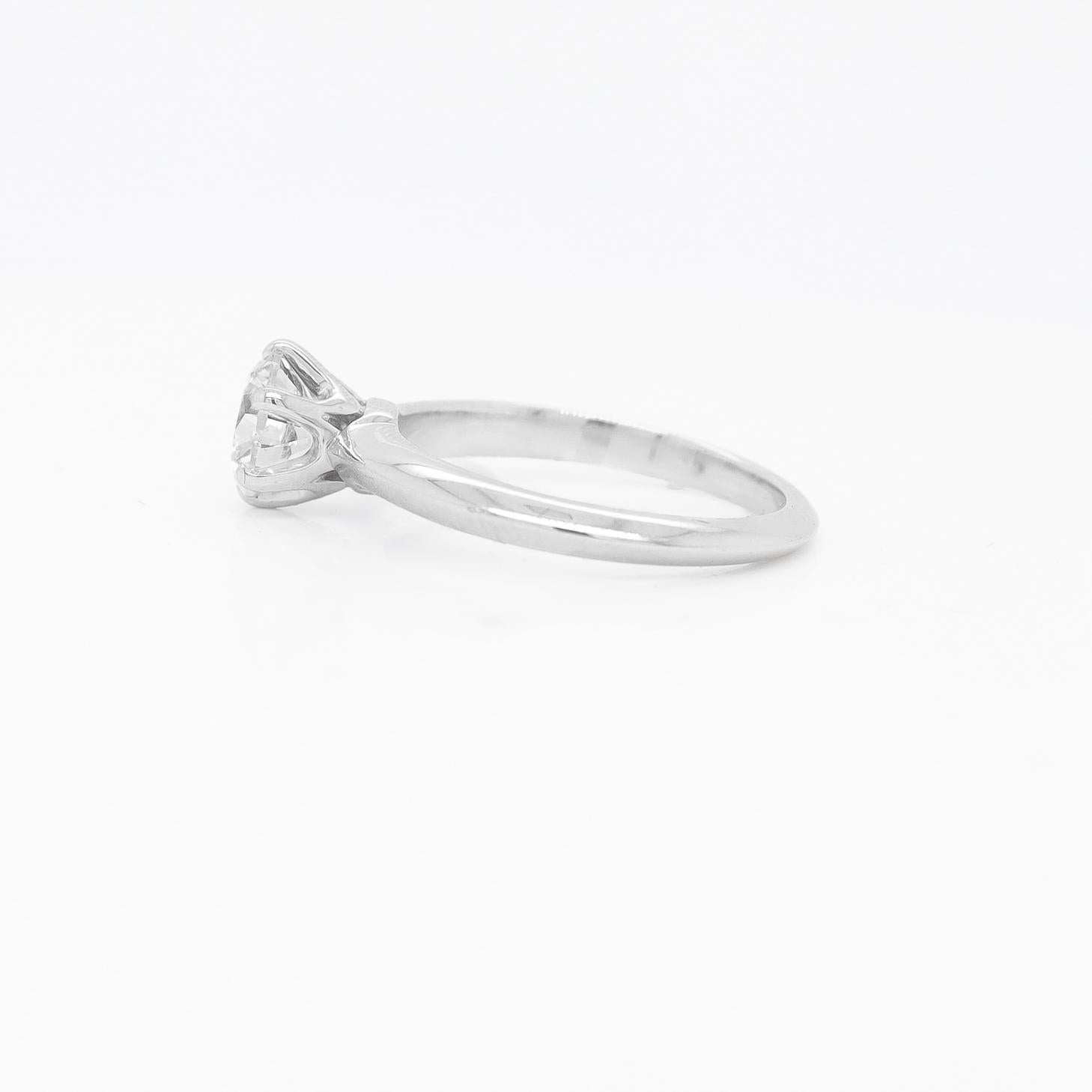 Vintage Diamond Solitaire Engagement Ring with a Tiffany & Co. Platinum Setting For Sale 1